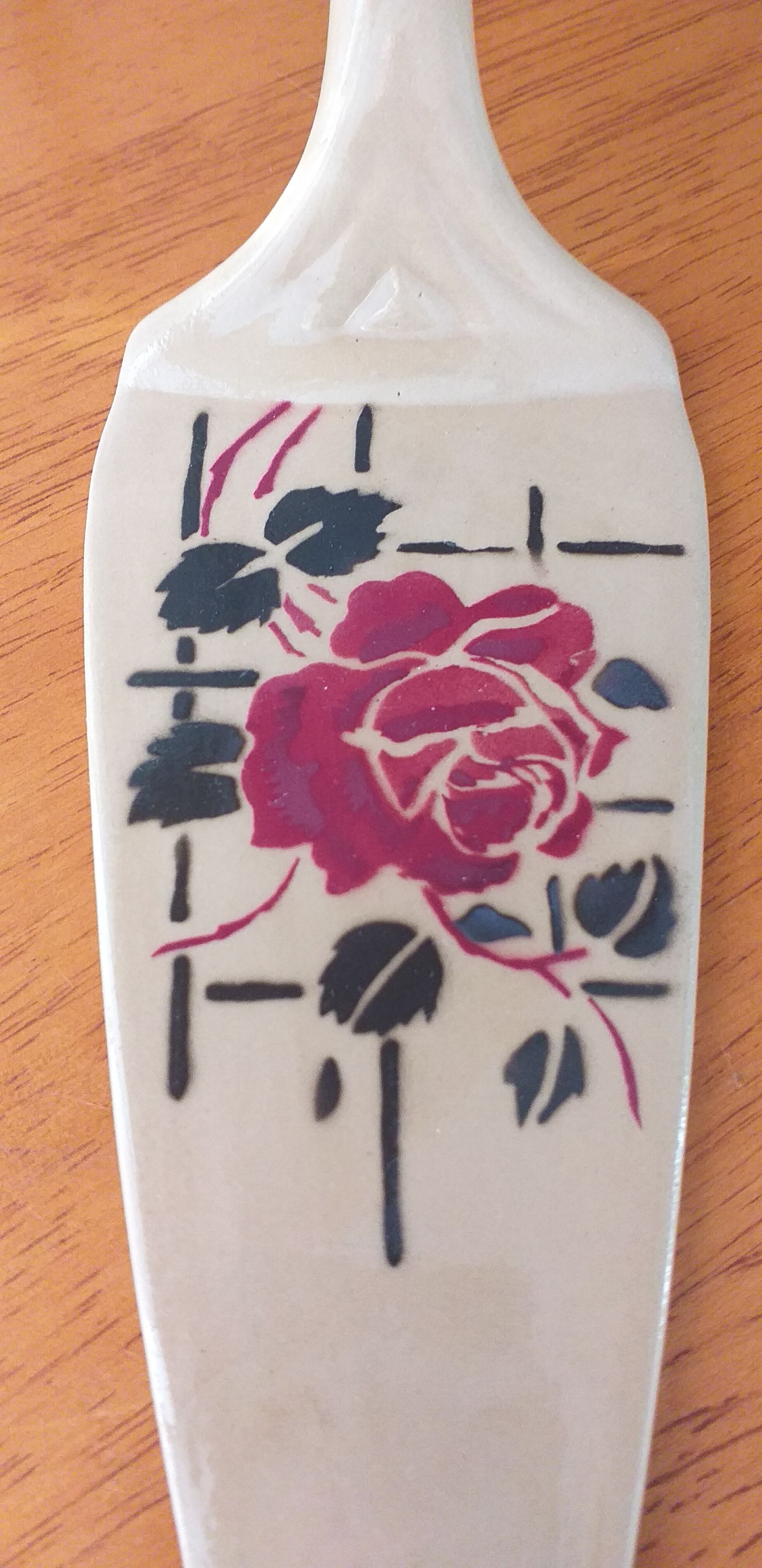 Porcelain pie shovel