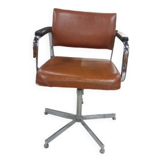 Swivel chair