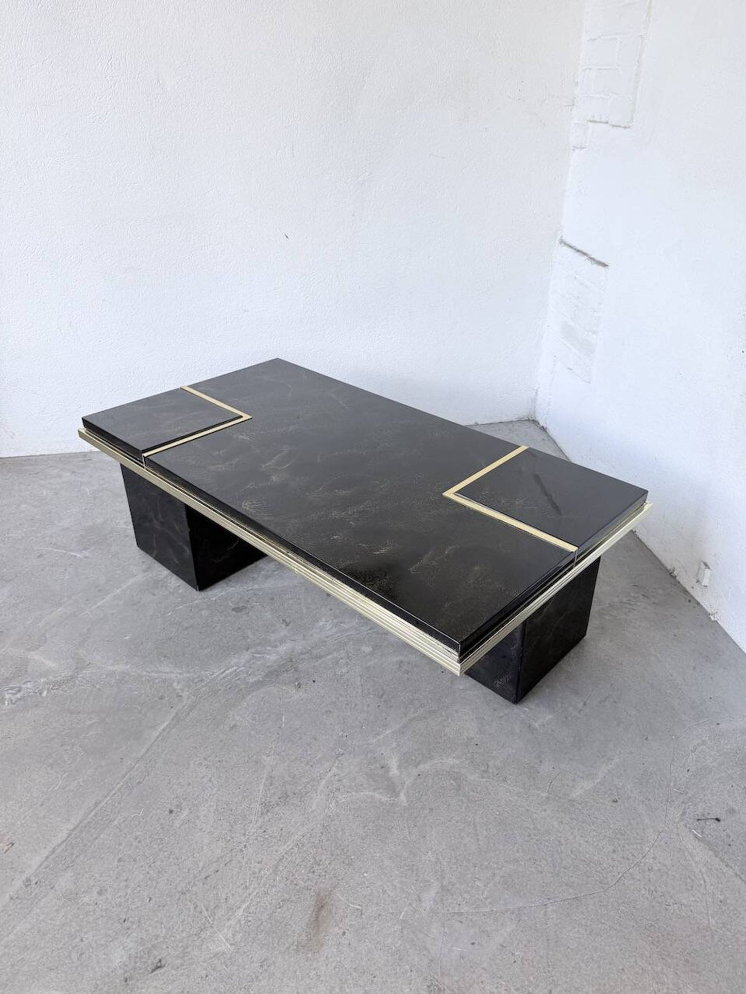 "Rizzo" lacquered and brass coffee-bar table from the 1970s.