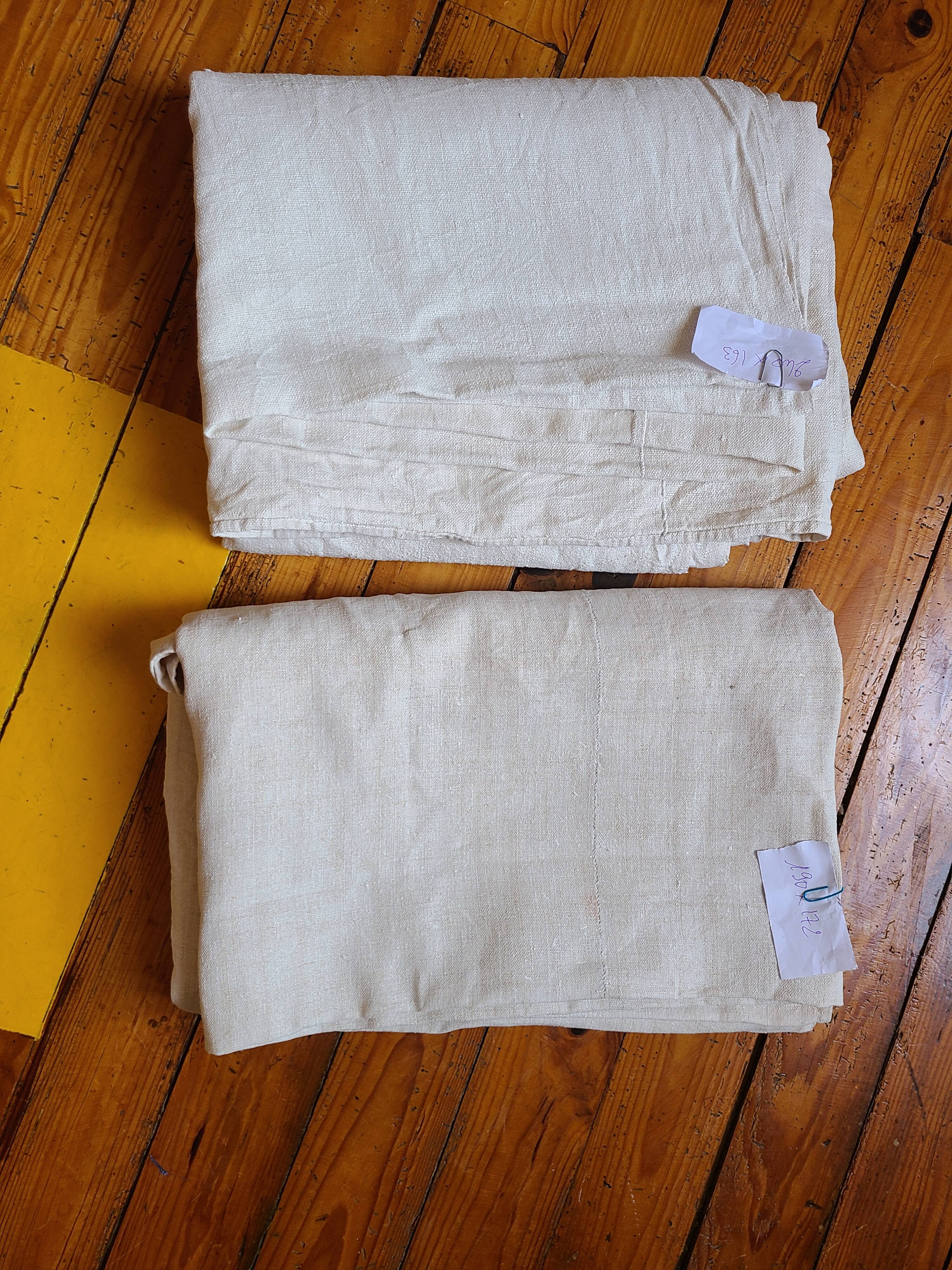 Set of 2 antique pieces in authentic pure linen.