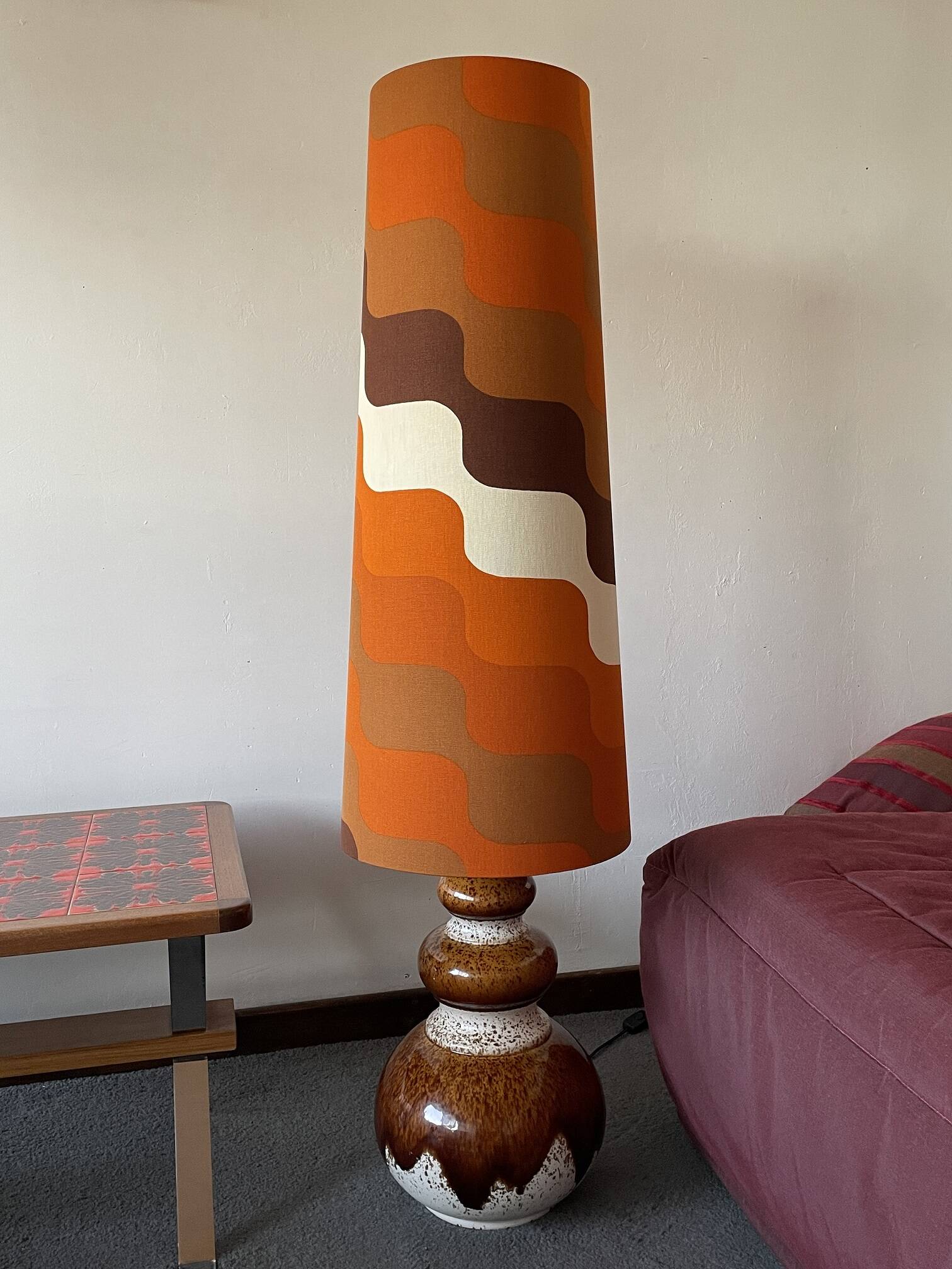 Vibration floor lamp - vintage 1970's