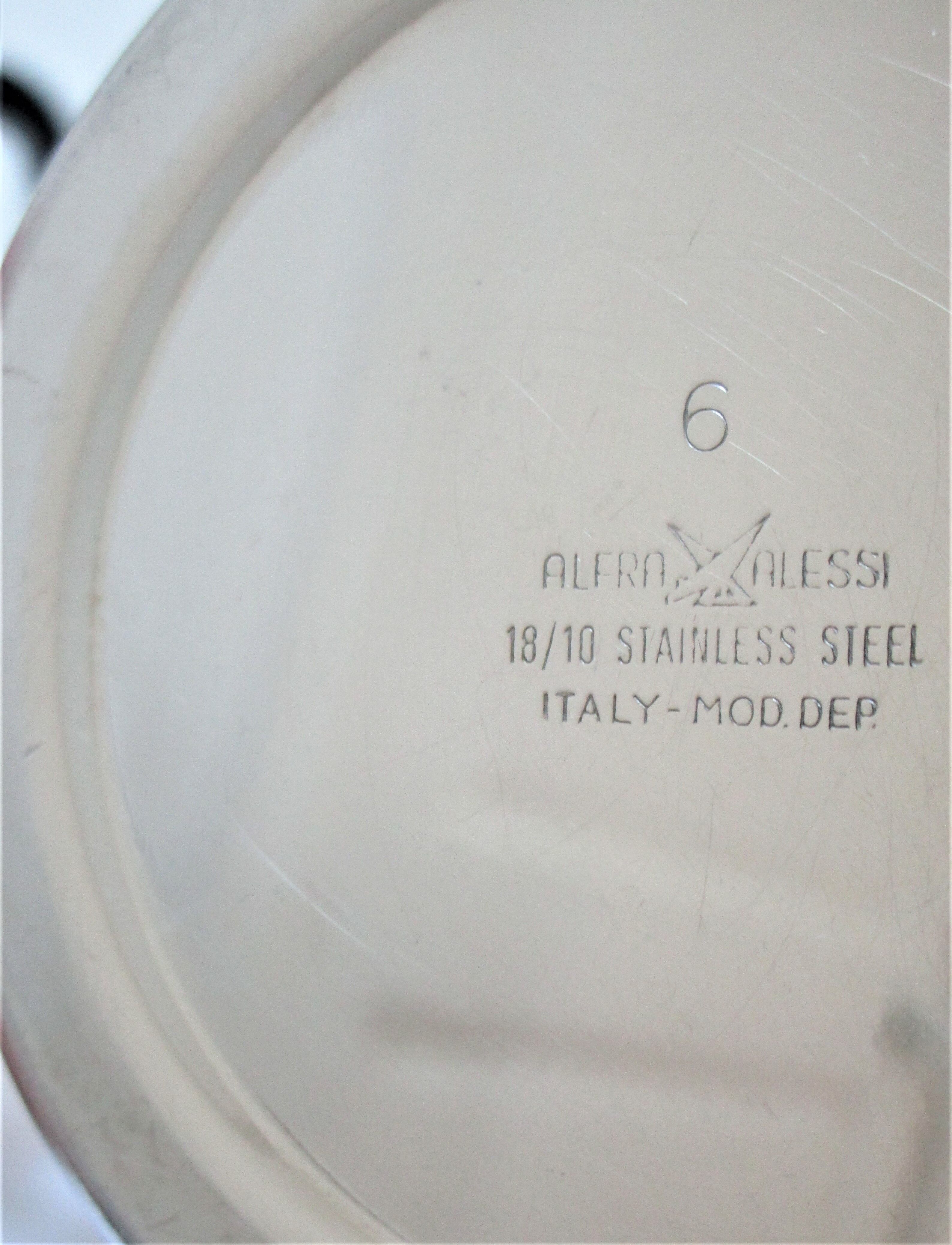 stainless steel tea service and vintage Bakélite Carlo Alessi