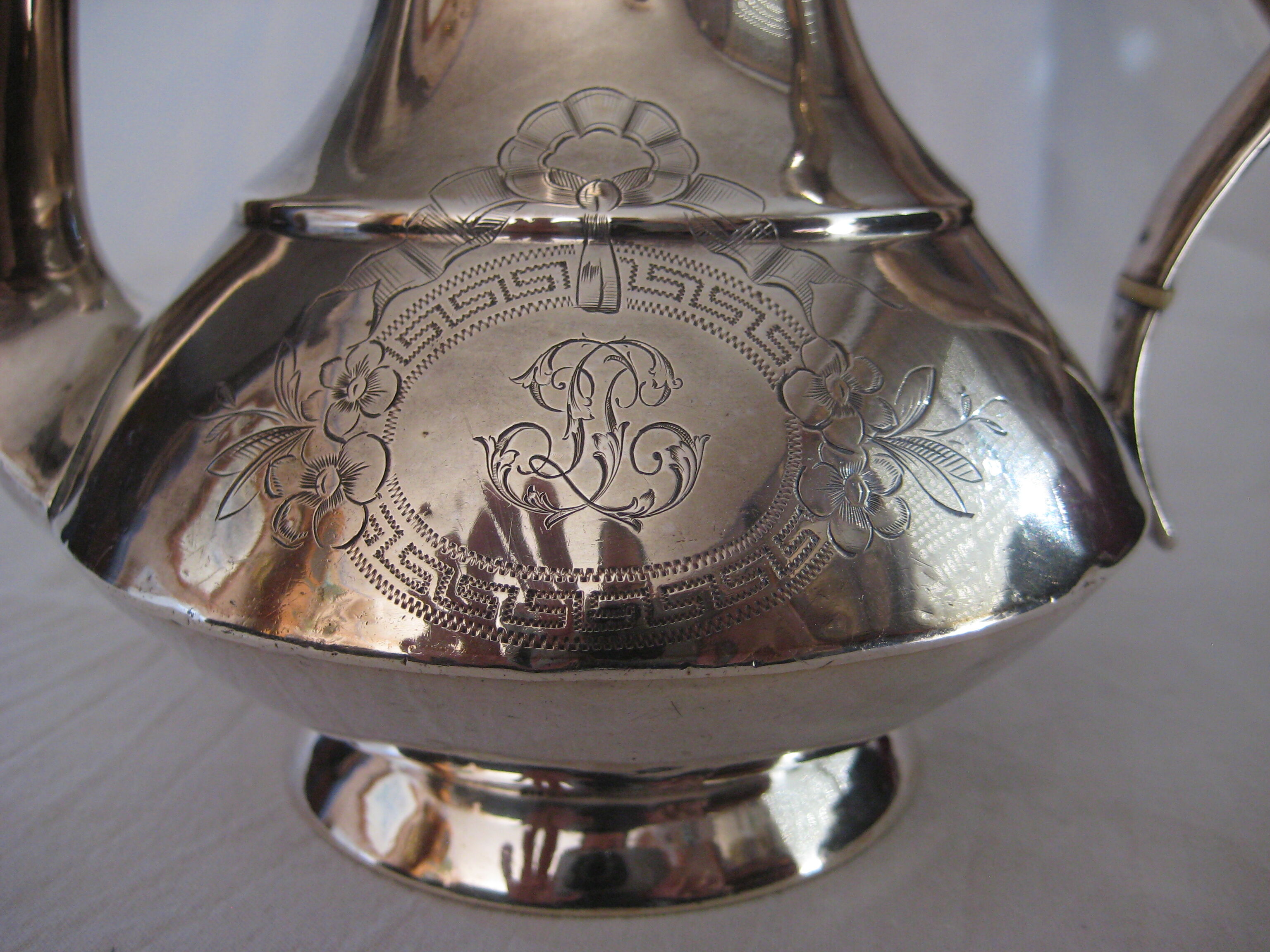 massive silver coffee maker punch minerve