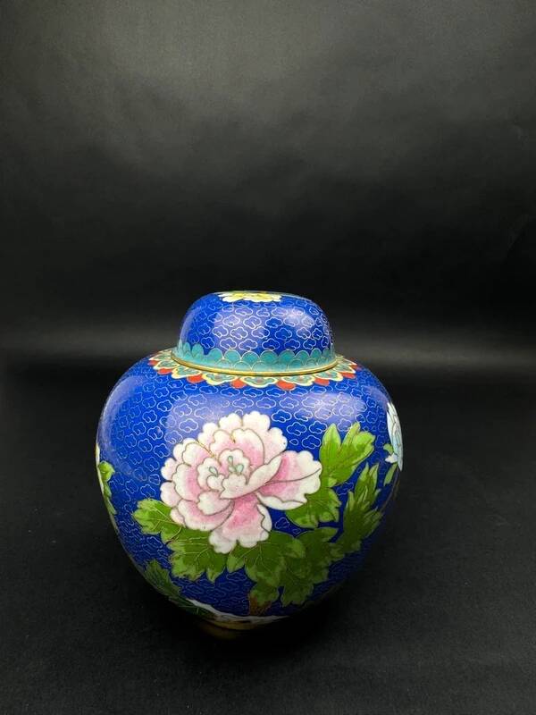 Chinese cloisonné vase decorated with peonies on a blue background, height 15 cm