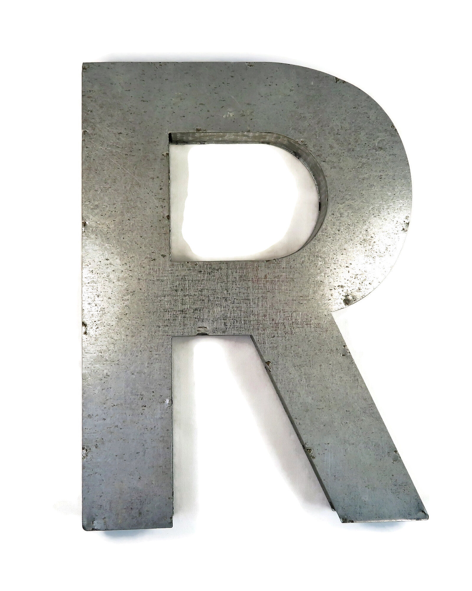 Lettres en zinc galvanisé vintage 20 cm : AMOUR A poser ou fixer au mur