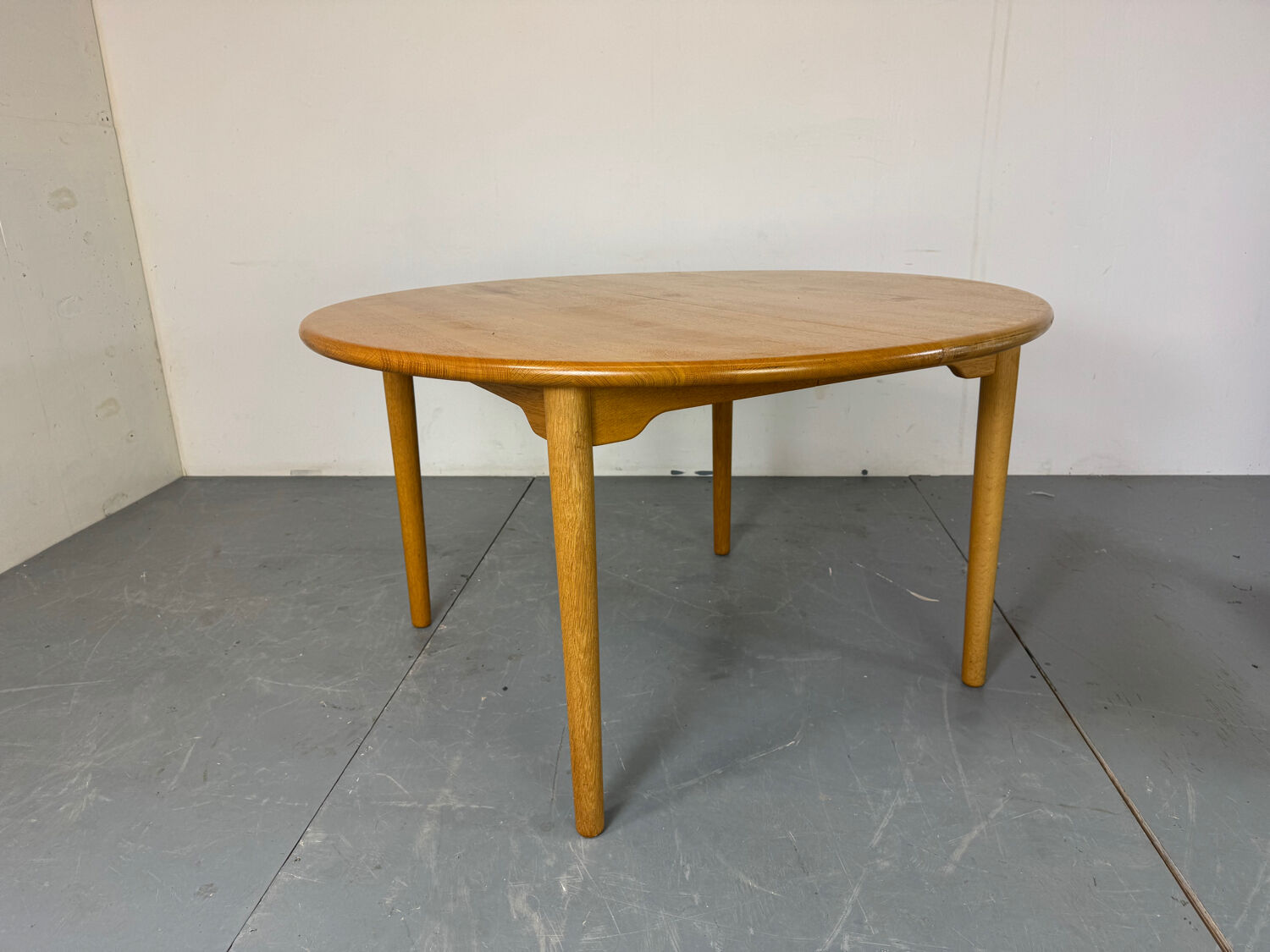 Table à manger ronde extensible en chêne, design danois du milieu du siècle, années 1960