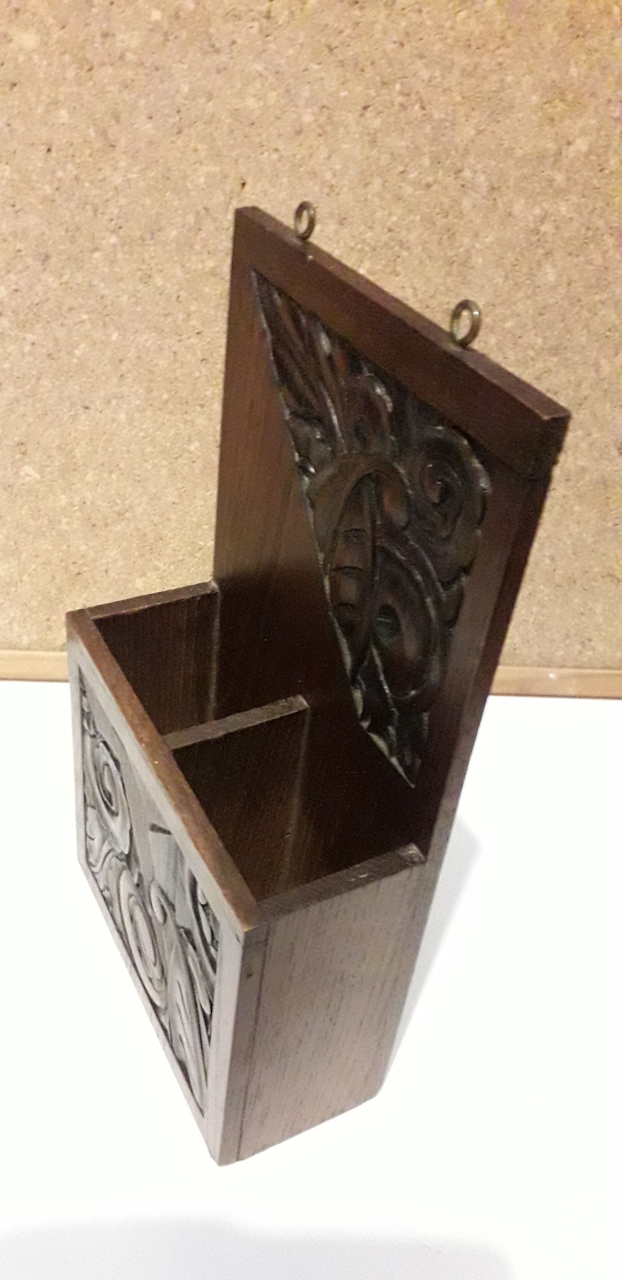 Storage box of brushes with clothes in carved wood Art Deco