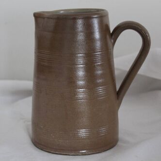 Brown stoneware pitcher, country chic