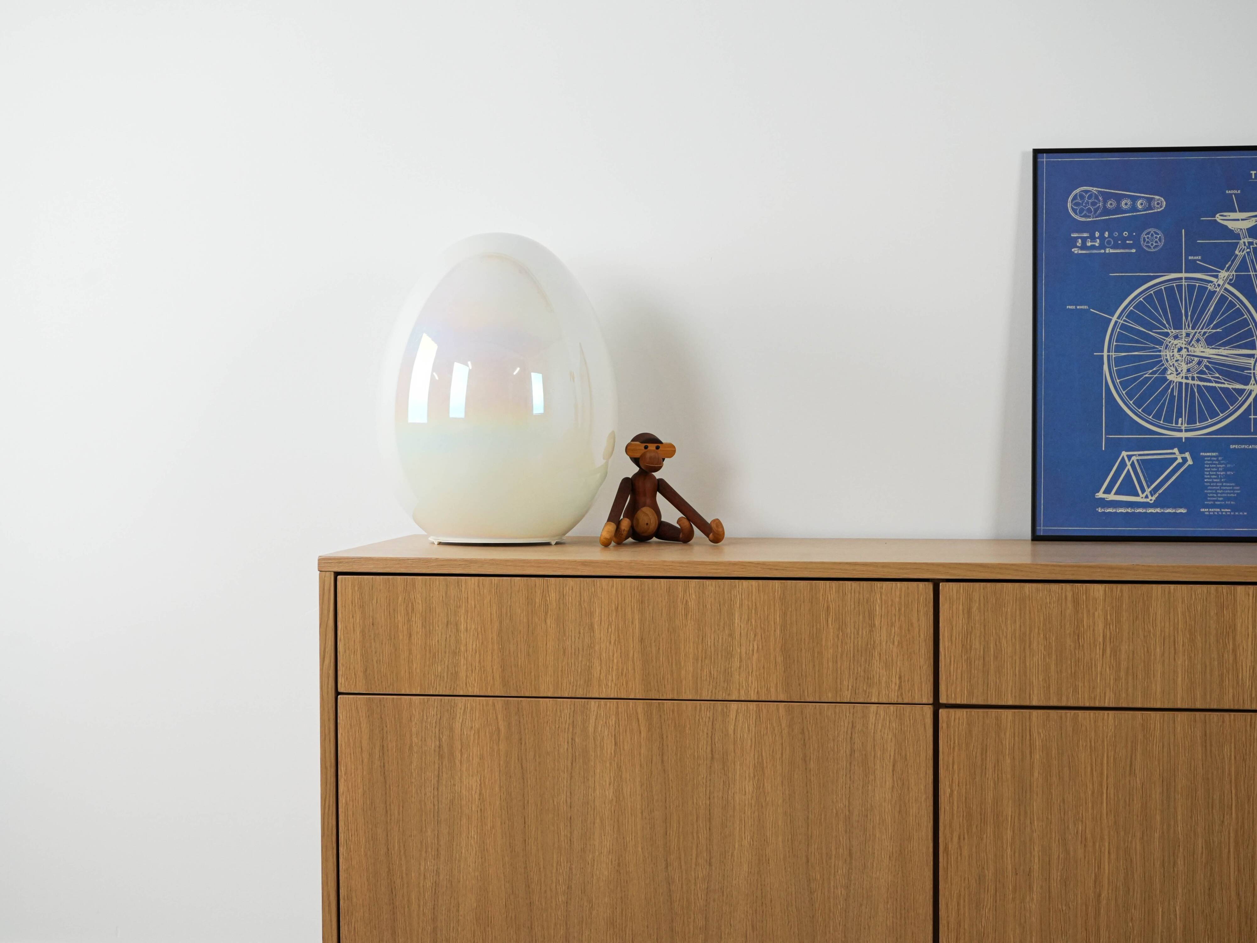 Egg table lamp, Italian design, 1970s, manufactured in Italy