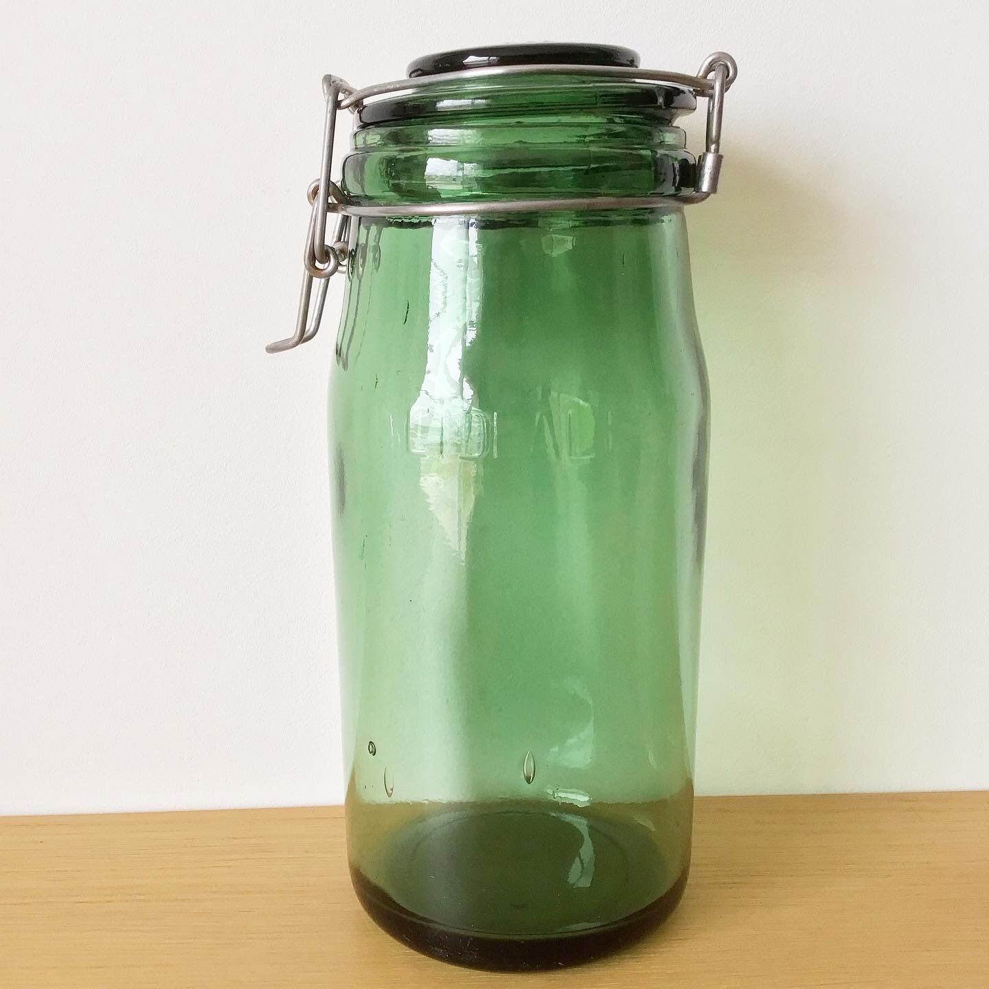 2 vintage jars ideal