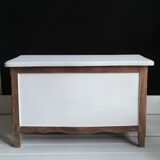 Chest bench