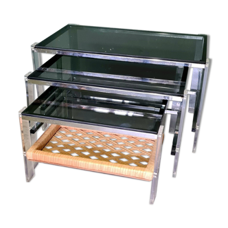 Pull out tables with smoke glass