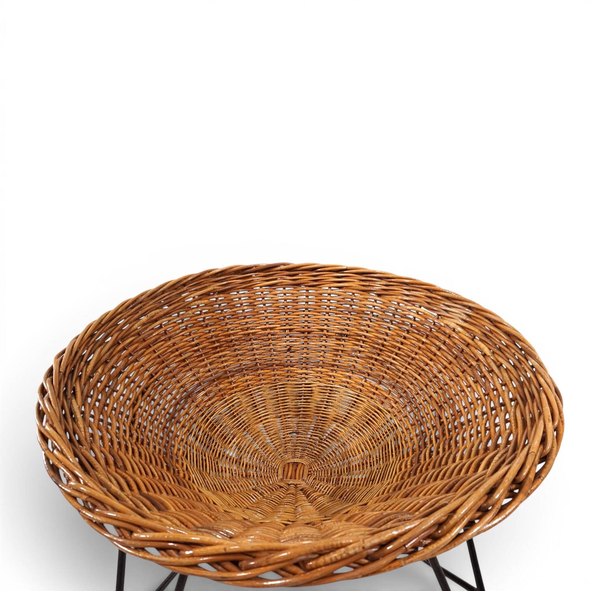 Pod Chairs – Pair of Rattan/Wicker Lounge Chairs on Metal Frame, 1970
