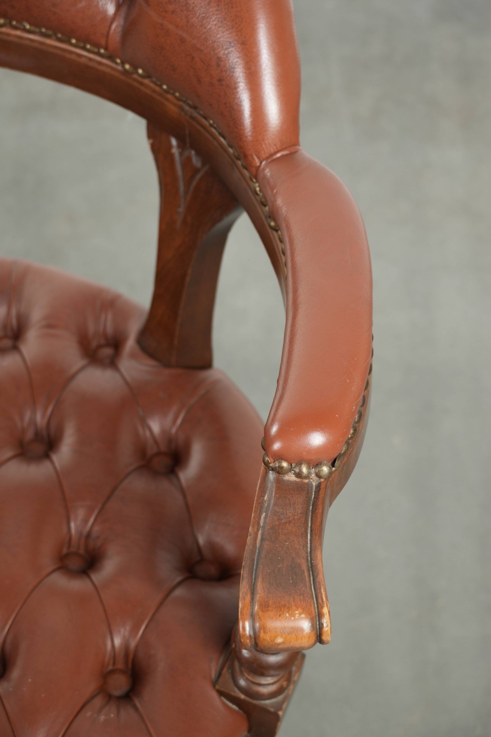 Set of 2 swivel cowhide English style chesterfield office chairs