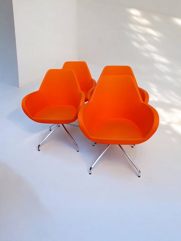 Suite de 4 Fauteuils pop Fan 10H pour Profim designer Piotr Kuchciński