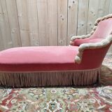Napoleon III period pink velvet meridian.