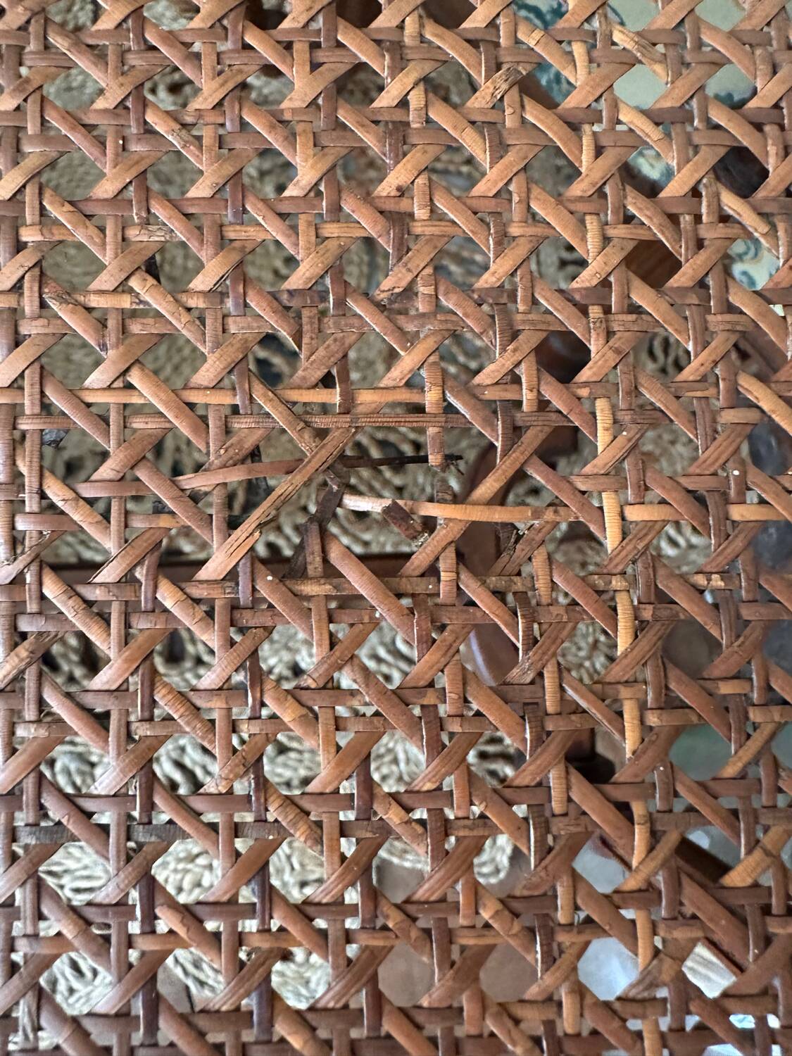 Piano bench seat in cane