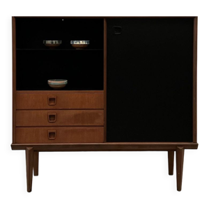 Armoire du milieu de