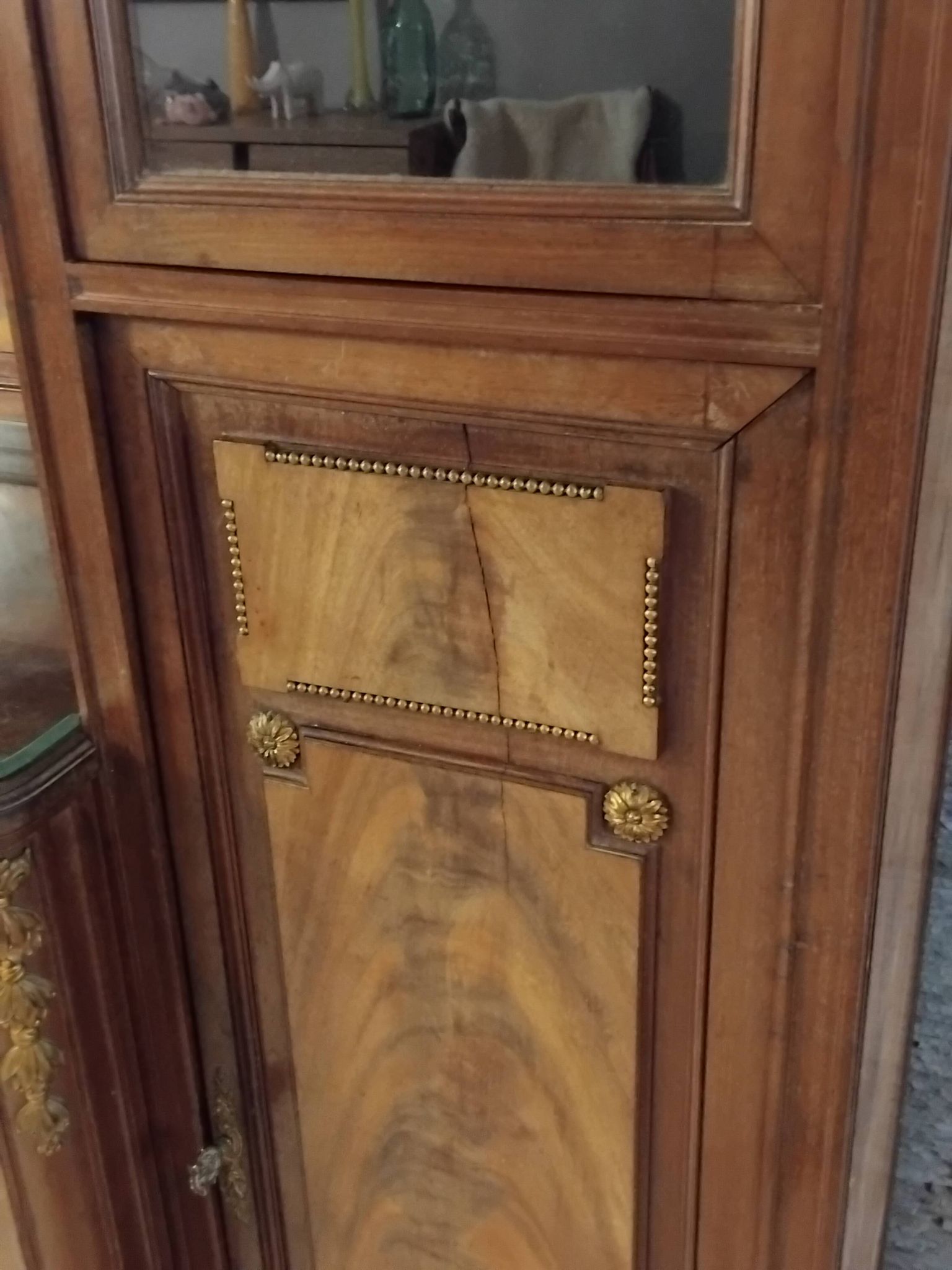 Ancien grand meuble cabinet louix xvi vitrine miroir