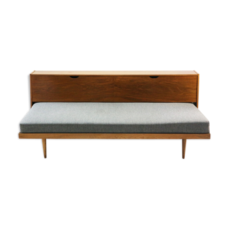 Extendible day bed, walnut with grey cover 1960