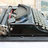 Old typewriter