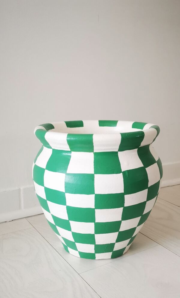 Pot en argile motif damier