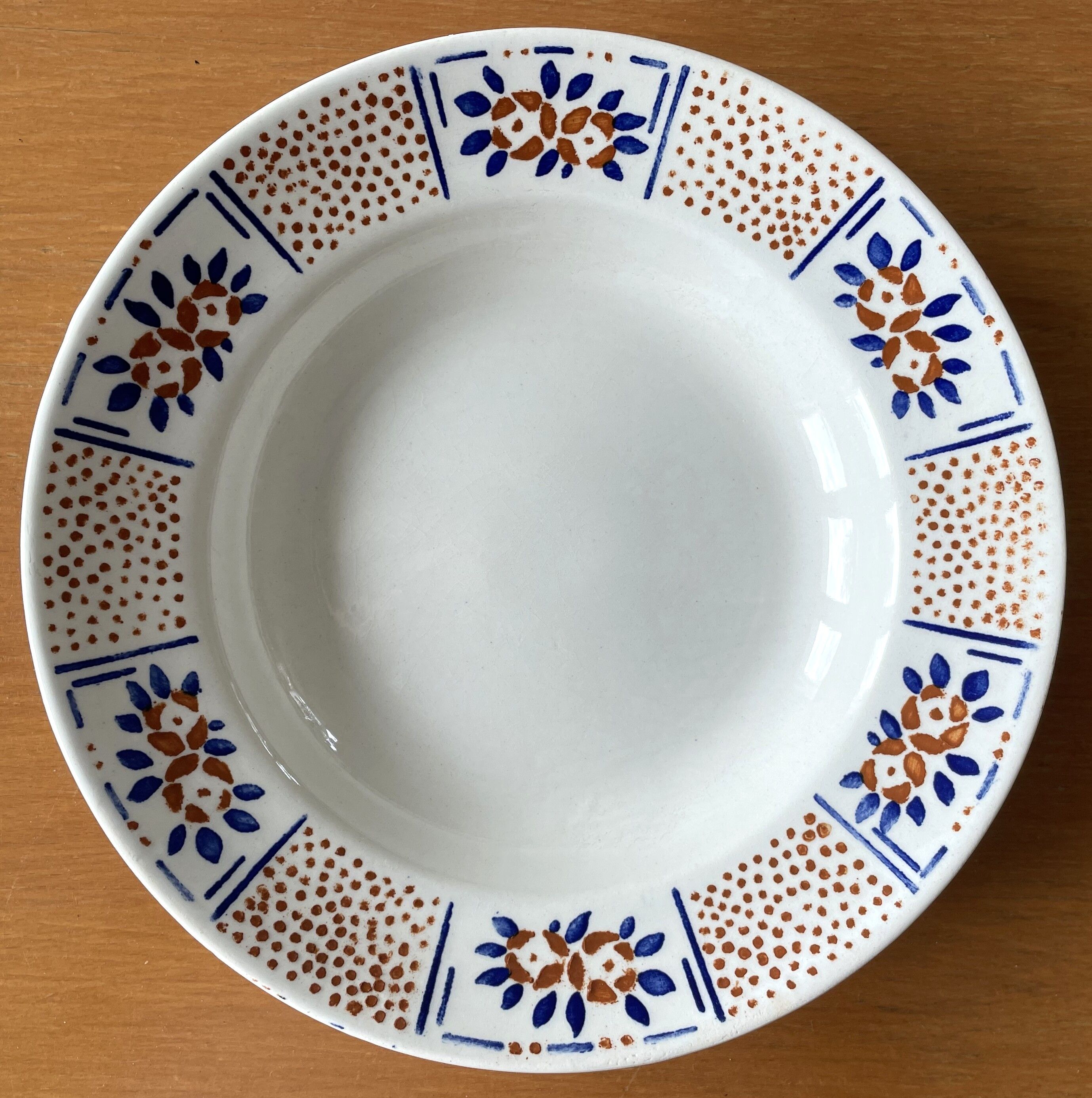 6 antique deep plates in Gien earthenware