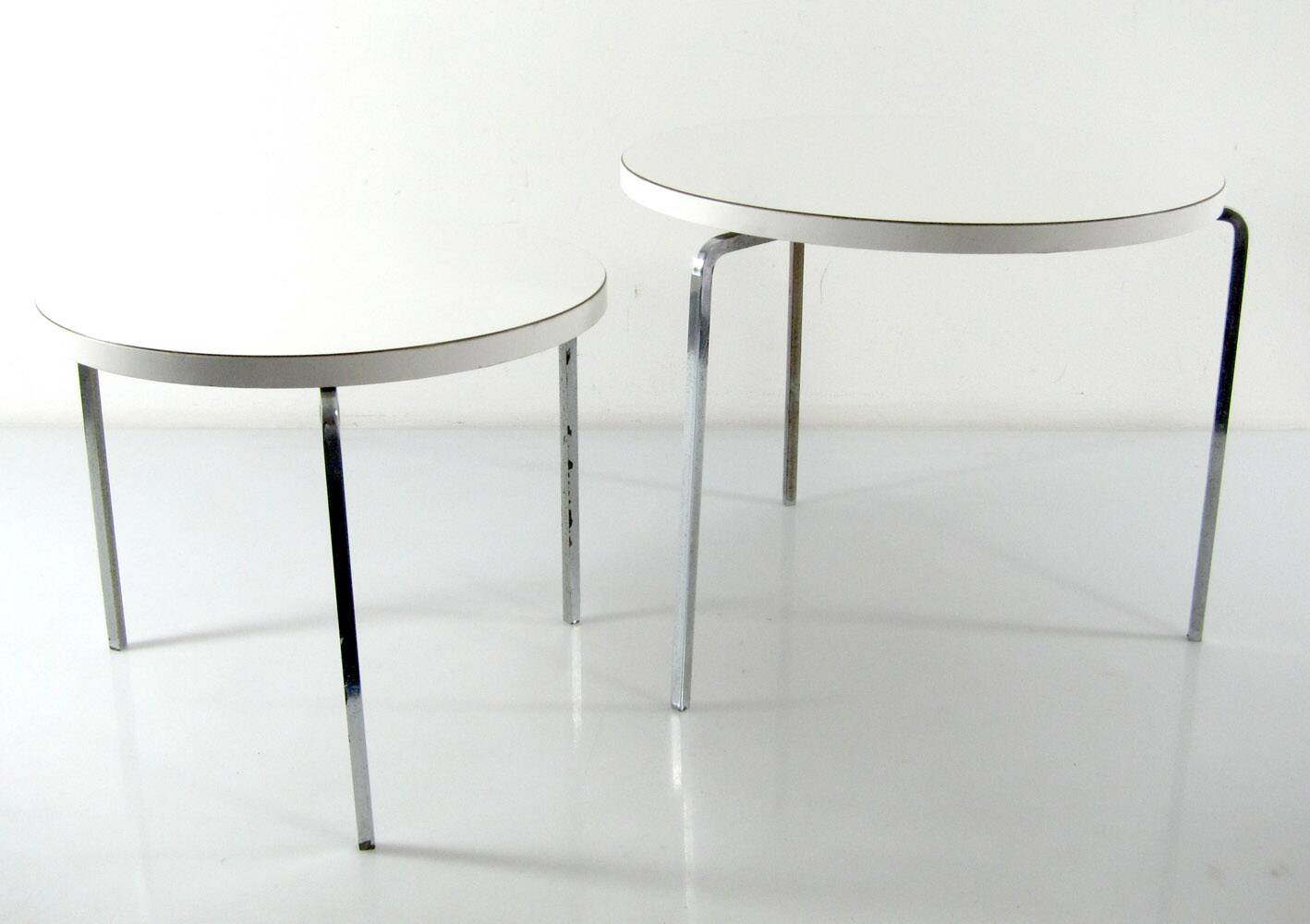 Vaza Roden 60s design tripod nesting tables