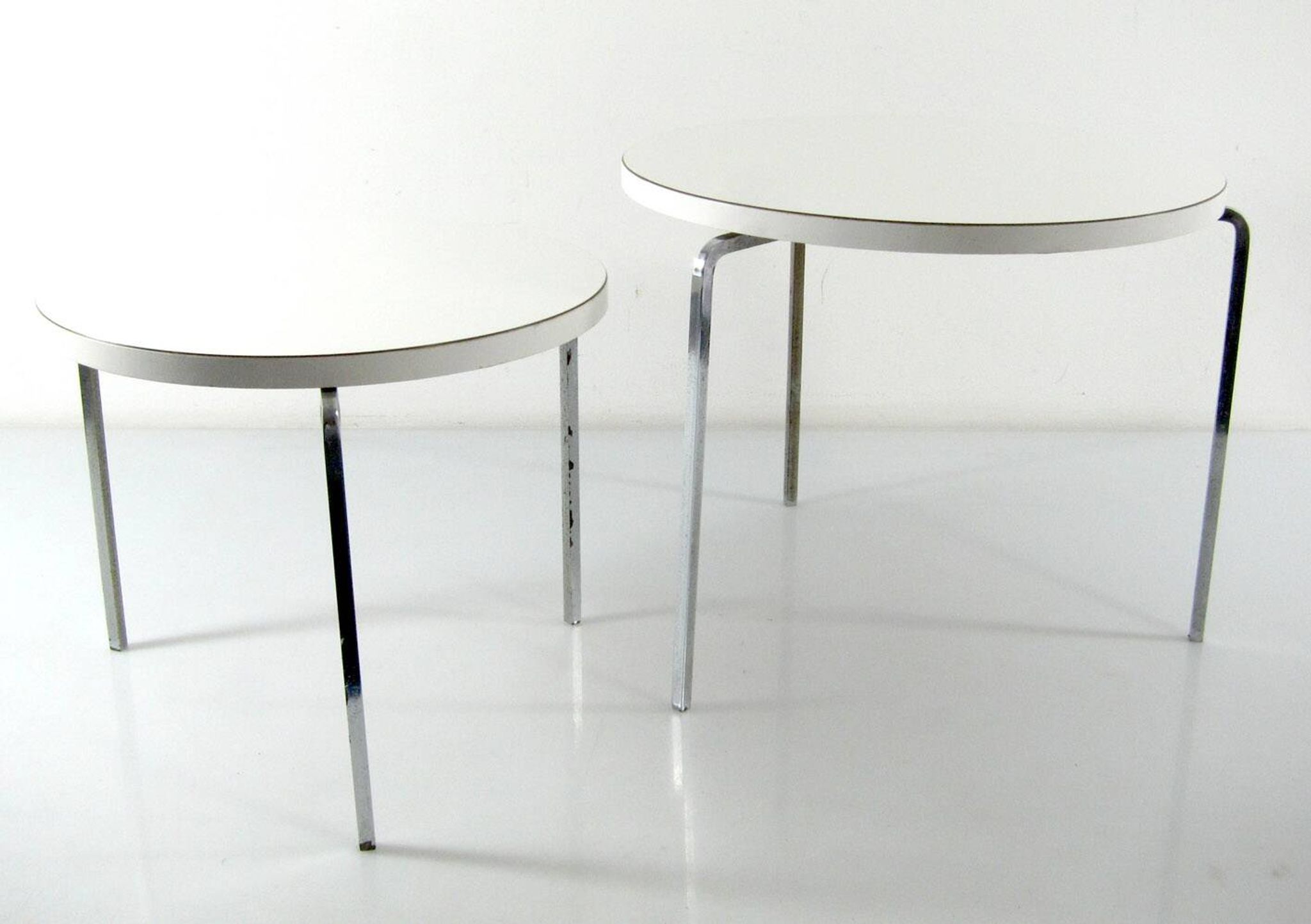 Vaza Roden 60s design tripod nesting tables