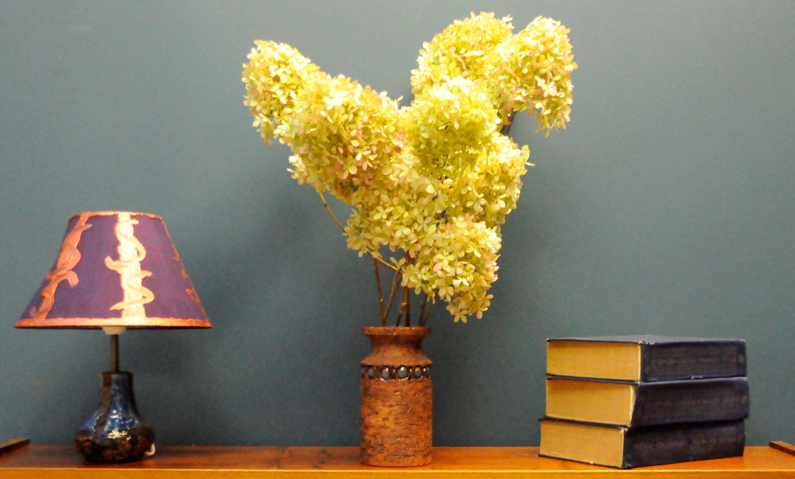 Scandinavian ceramic lamp