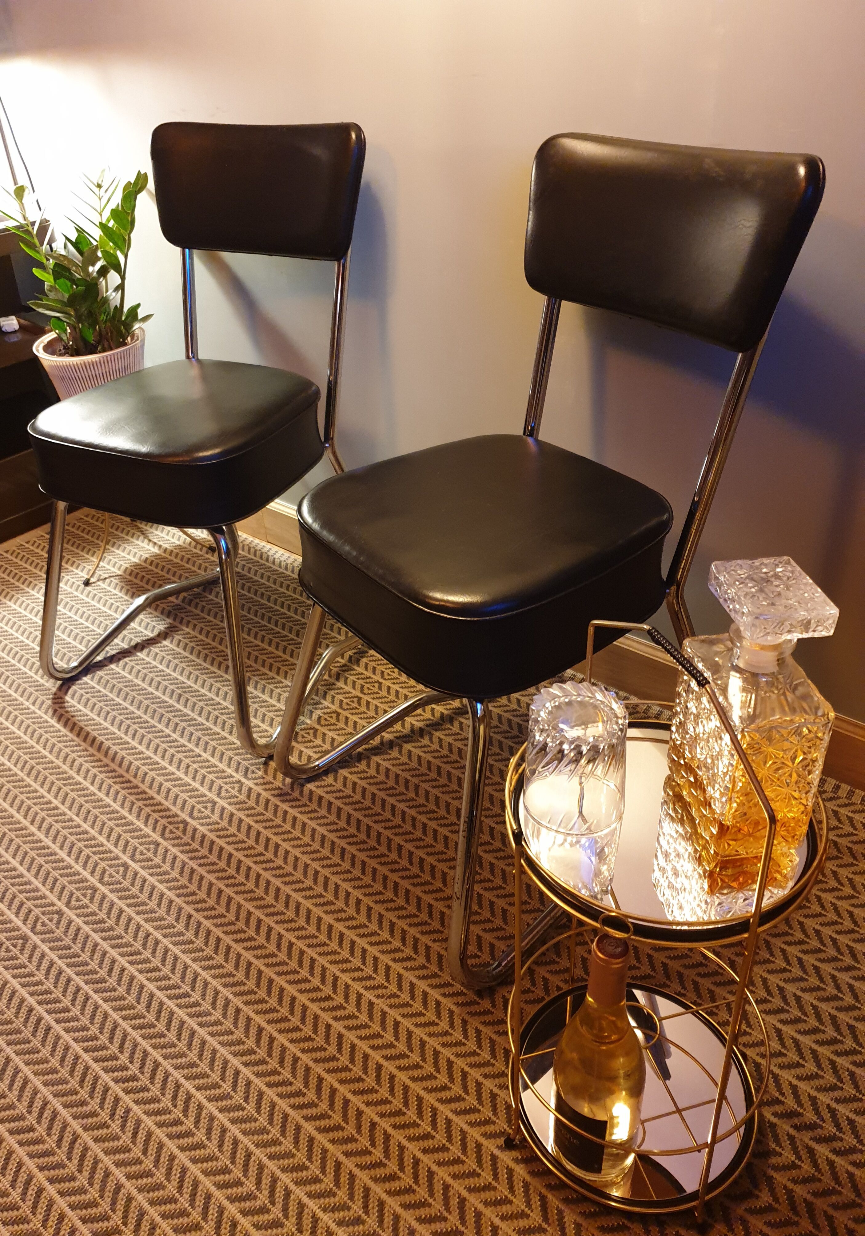 Série  de 4 chaises  Ronéo mobilier industriel  1950