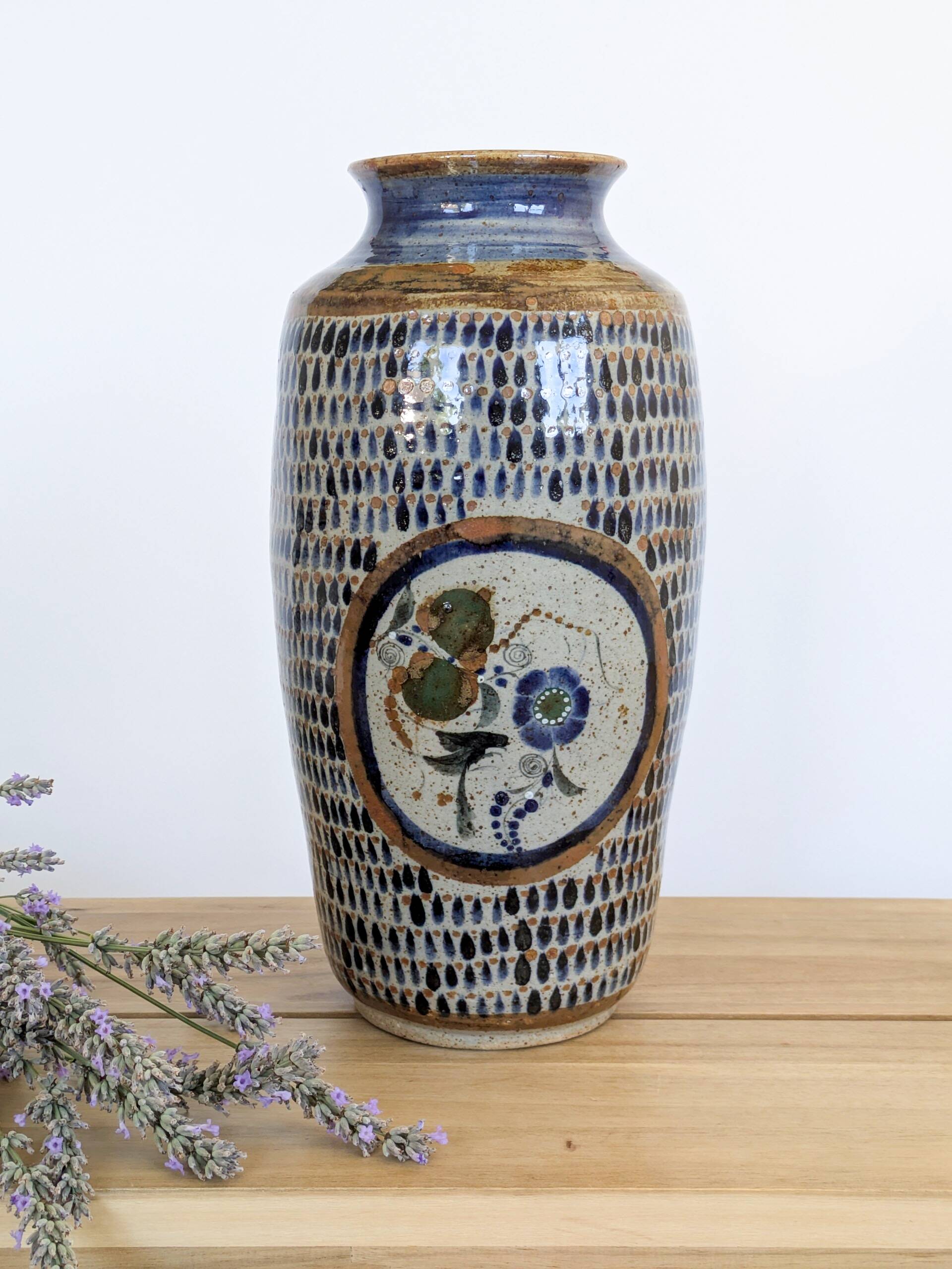 Large ceramic vase Tonalá hand-painted, Mexico 1970s