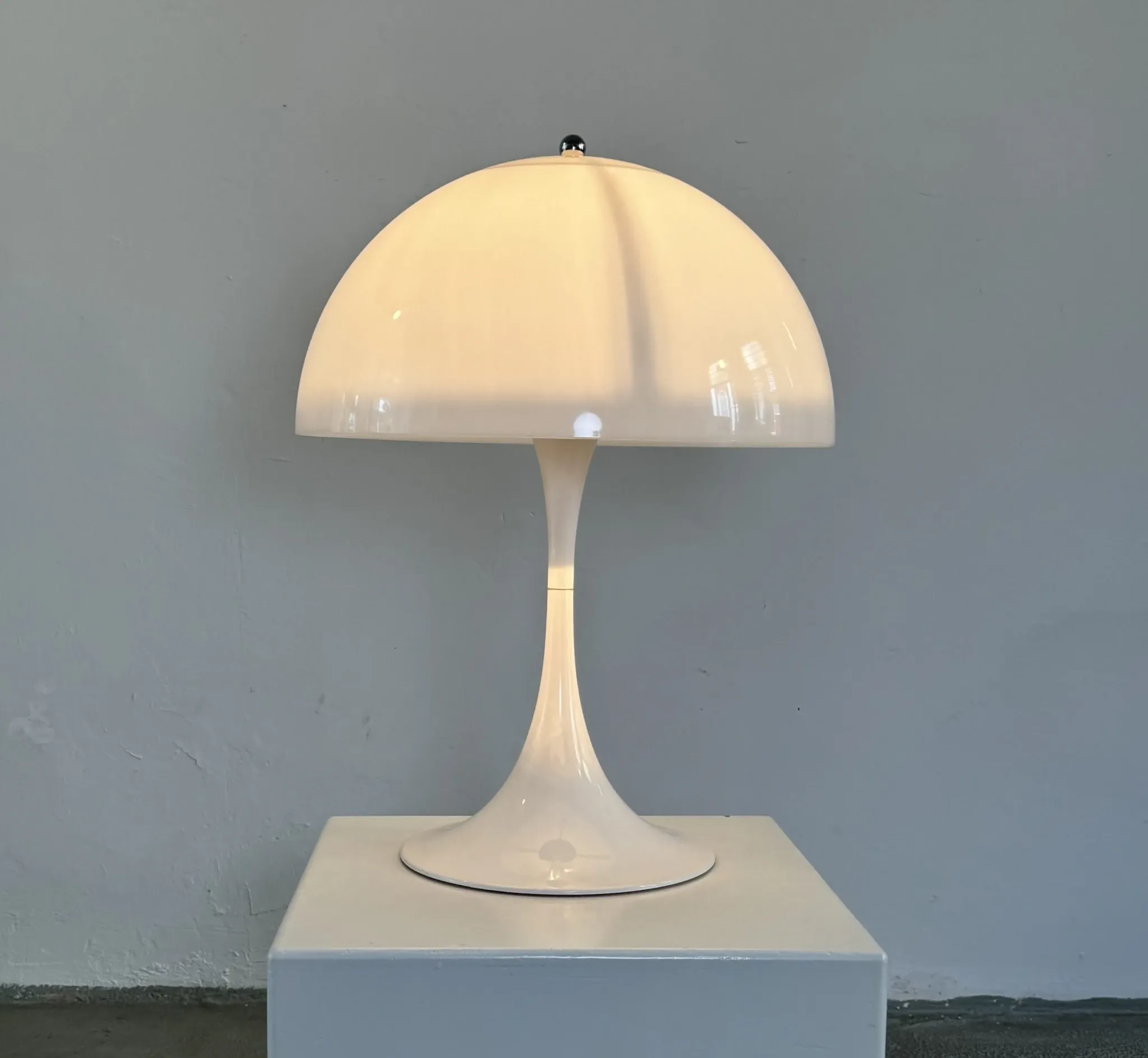 Panthella 'Mushroom' Table Lamp By Verner Panton For Louis Poulsen, Denmark, 1971