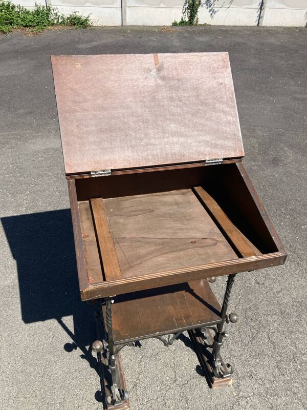 Pupitre, comptoir de restaurant ou magasin en bois et fer forgé