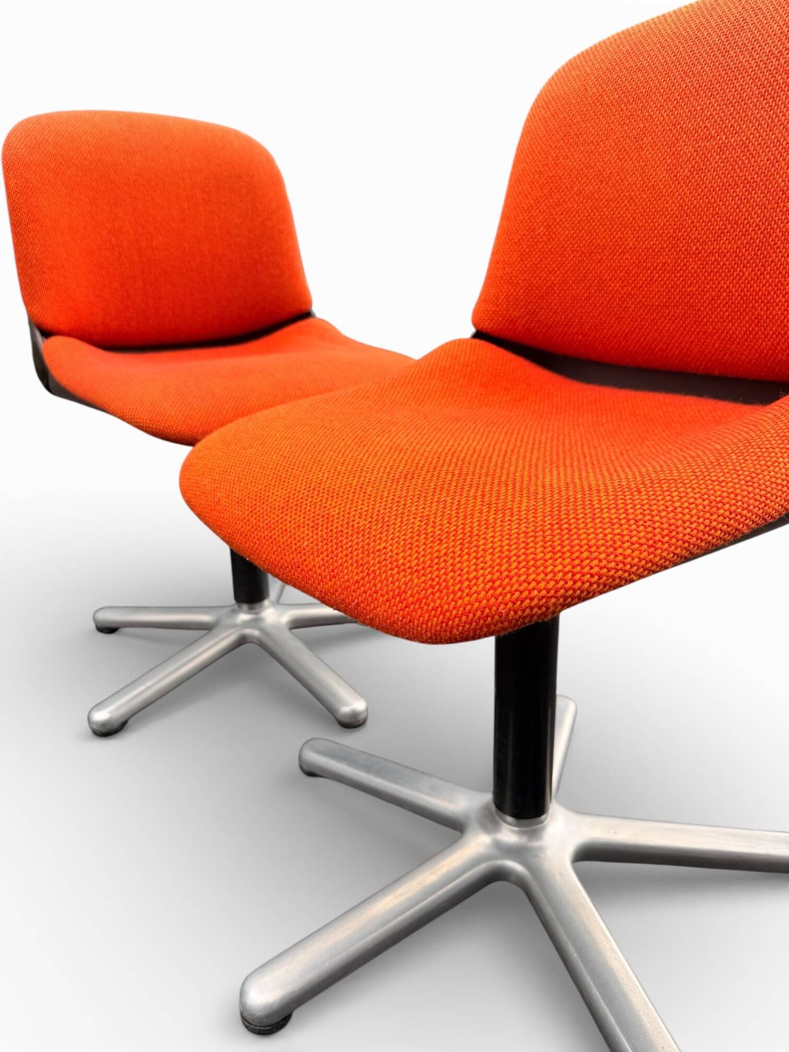 4 chaises, fauteuils vintage modèle 231/5 en tissu orange par Wilkhahn