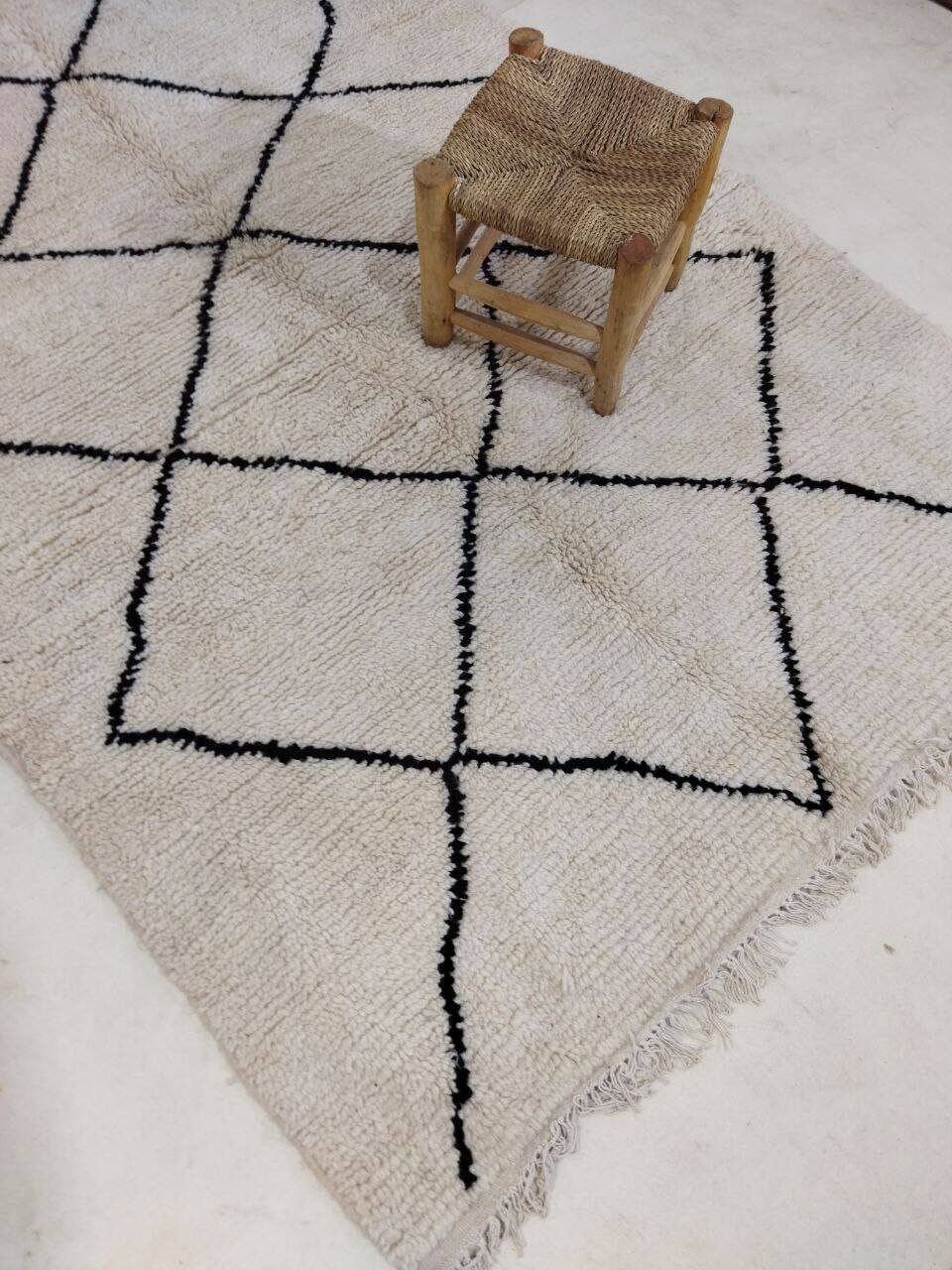 Handmade moroccan berber rug 270 x 140 cm