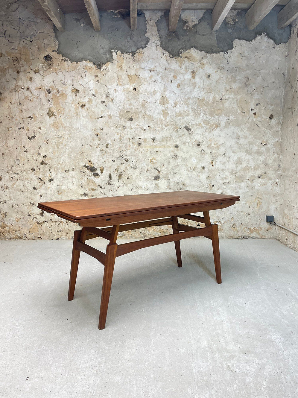 Scandinavian table