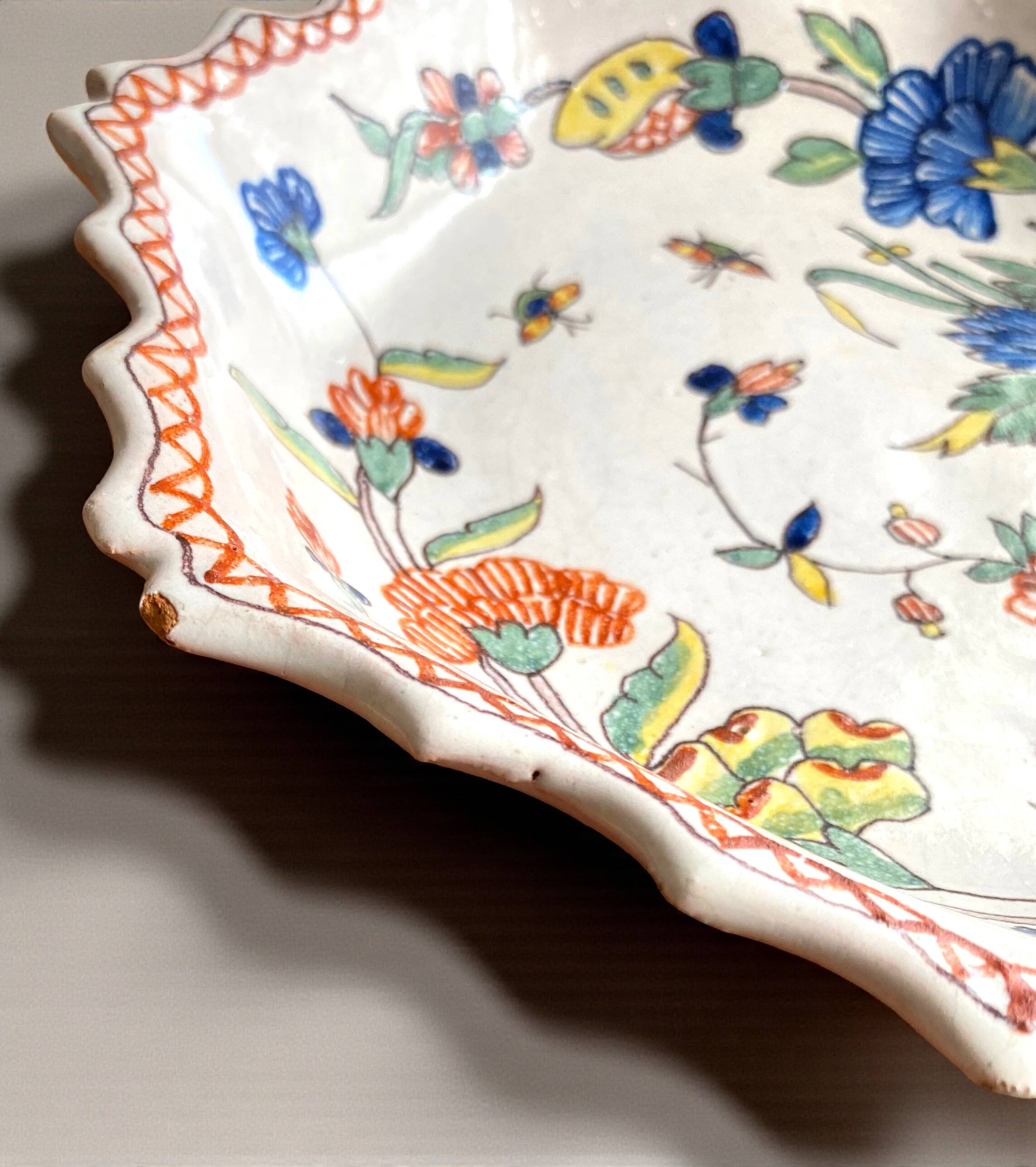 Malicorne earthenware by Pouplard Beatrix: old plate with Rouen decoration