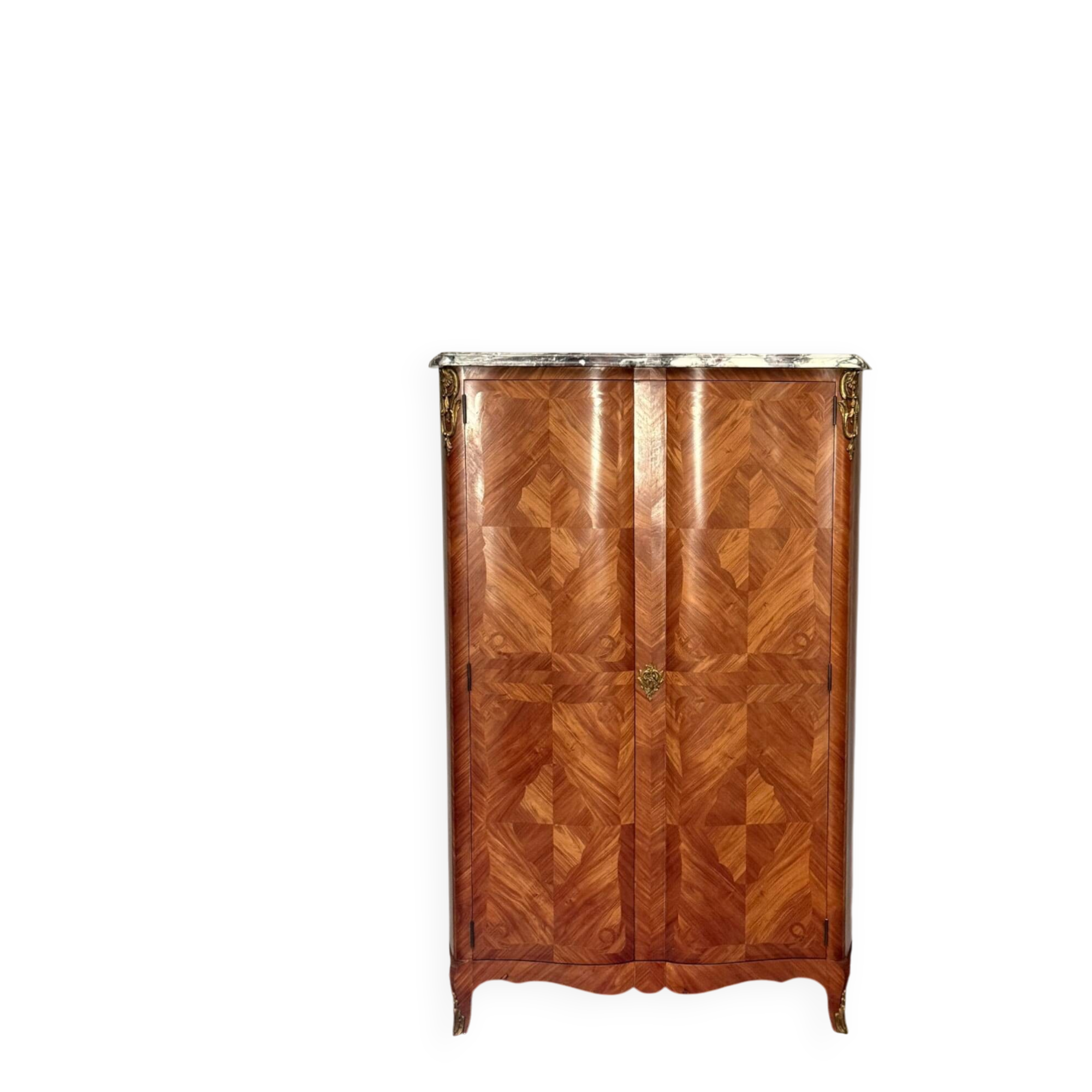 Buffet armoire de style louis xv en marqueterie