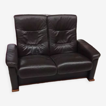 Modern sofa in chocolate leather