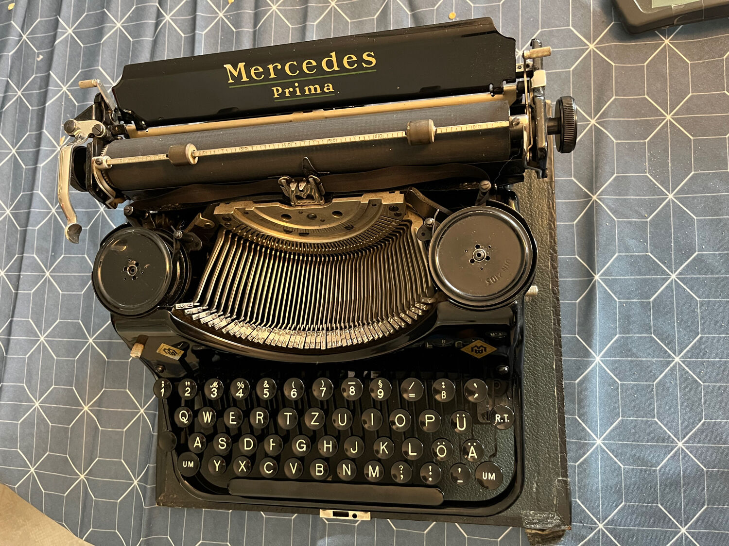 Machine à écrire Mercedes