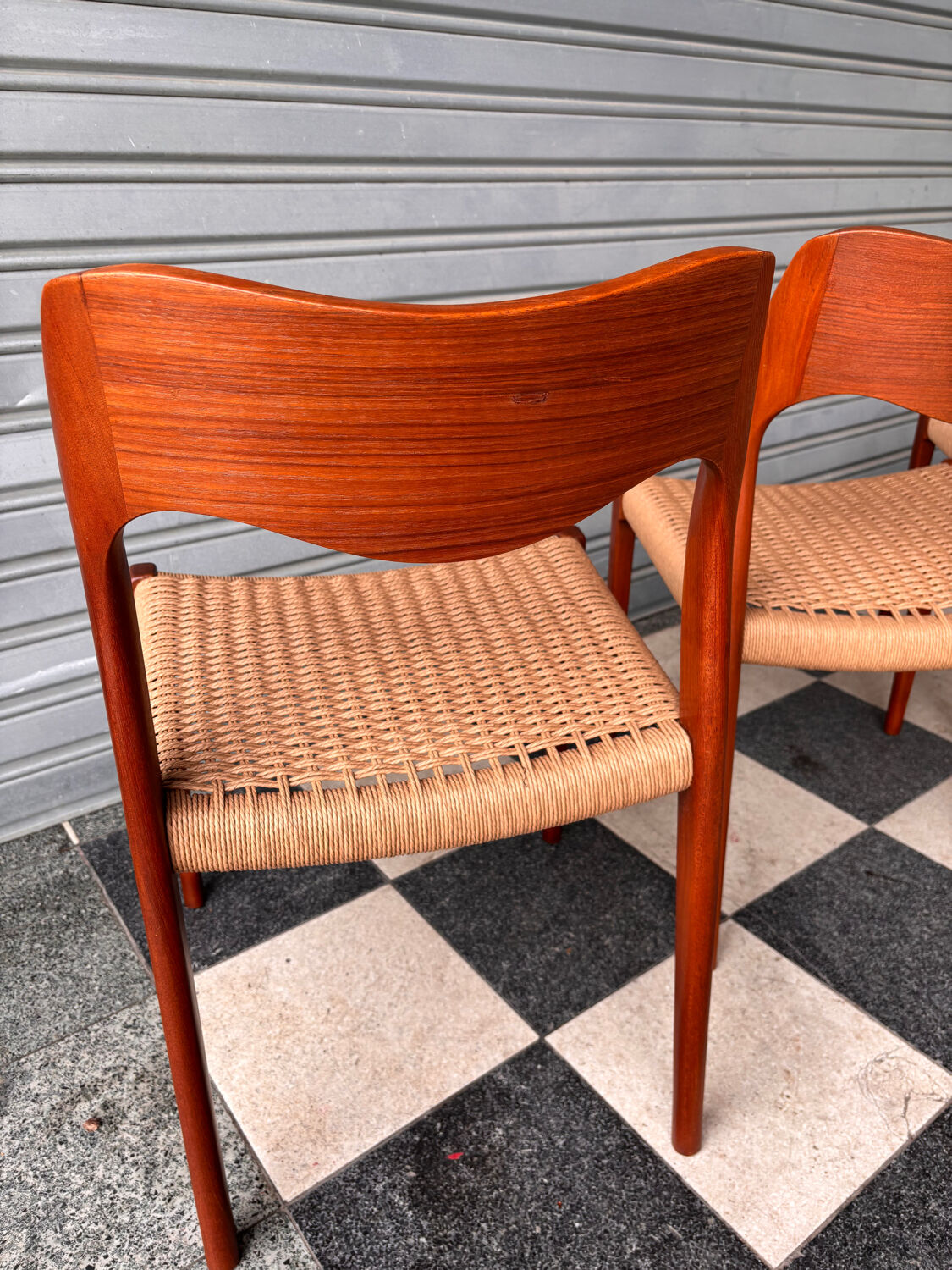 Set of 4 Møller 71 chairs