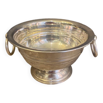 Silver metal sponge bowl with rings and shower stand