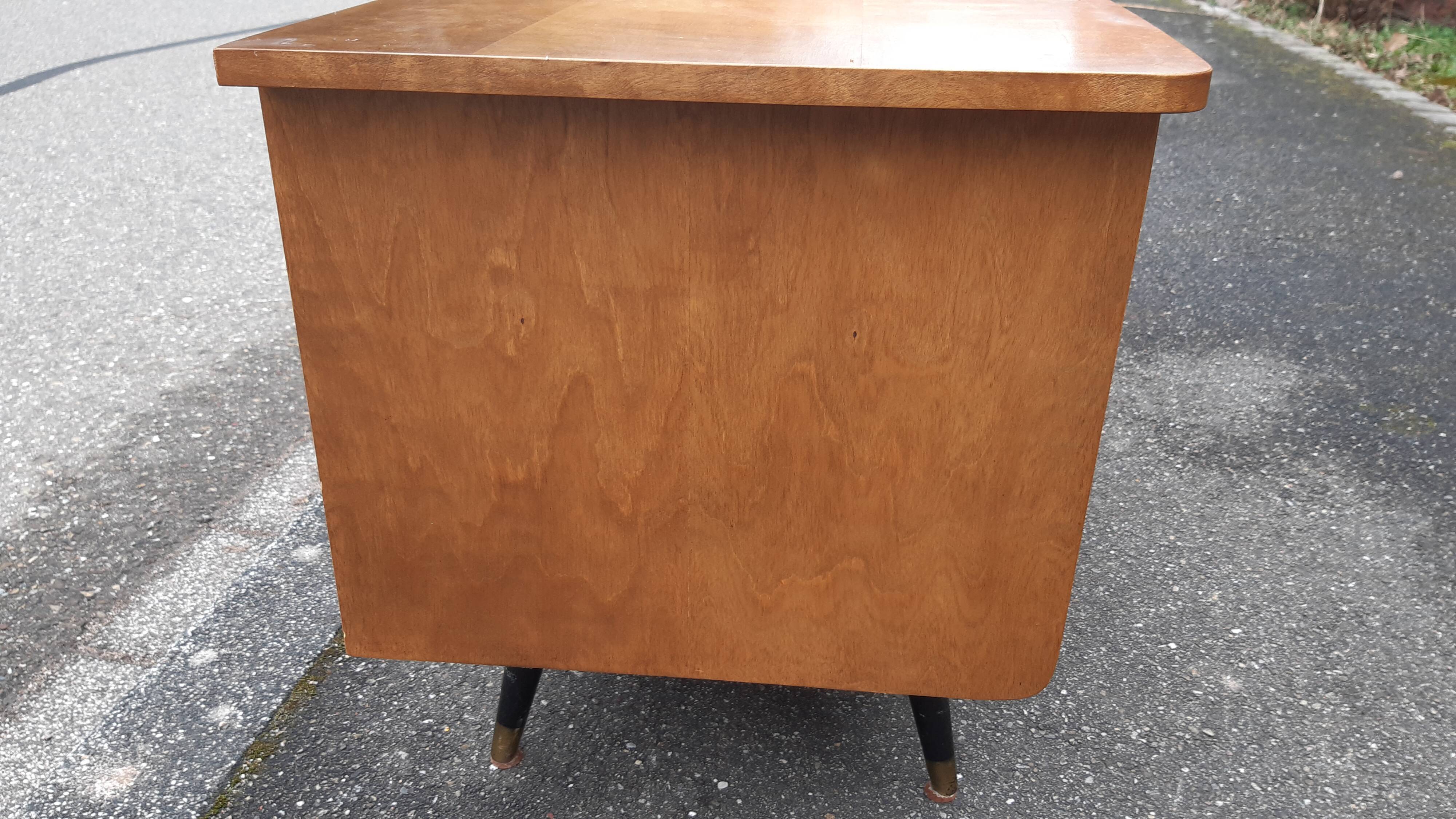 Vintage bass enfilade