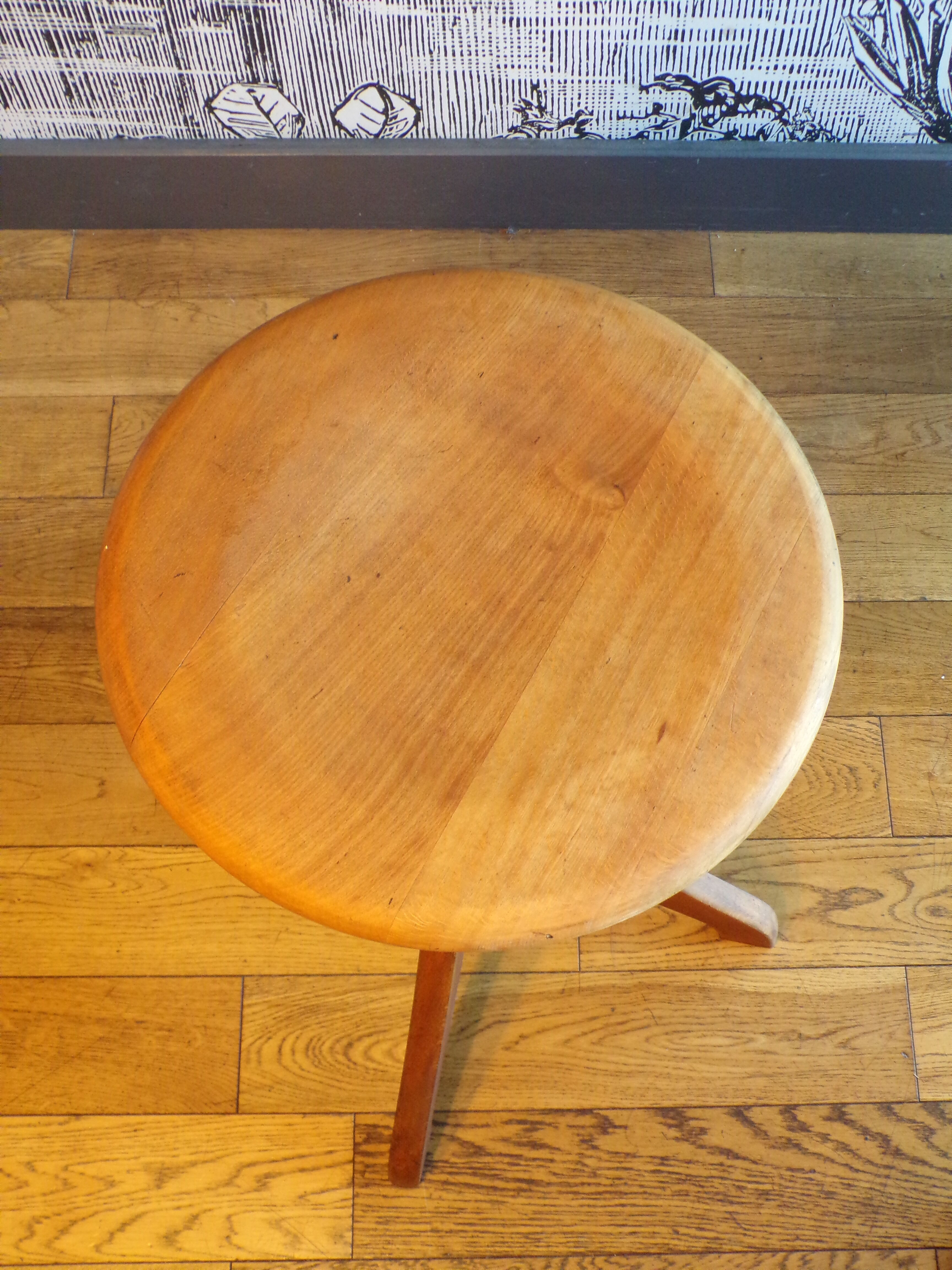 Der Federdreh workshop stool by Albert Stool