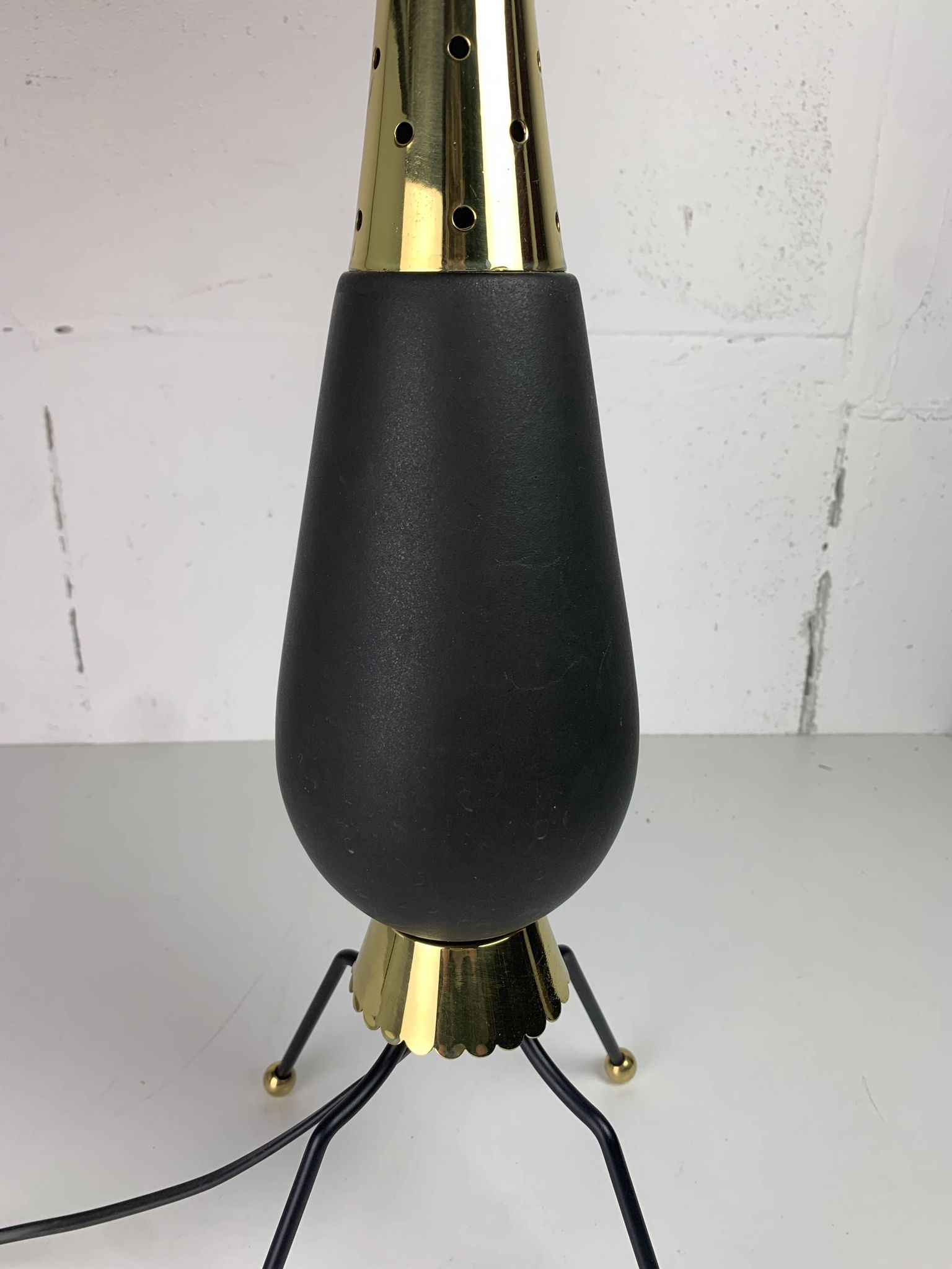 Grande lampe de table en laiton de style Stilnovo Spoutnik du milieu du siècle, États-Unis, années 1950