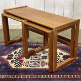 Suite de 3 tables gigognes en teck des années 70