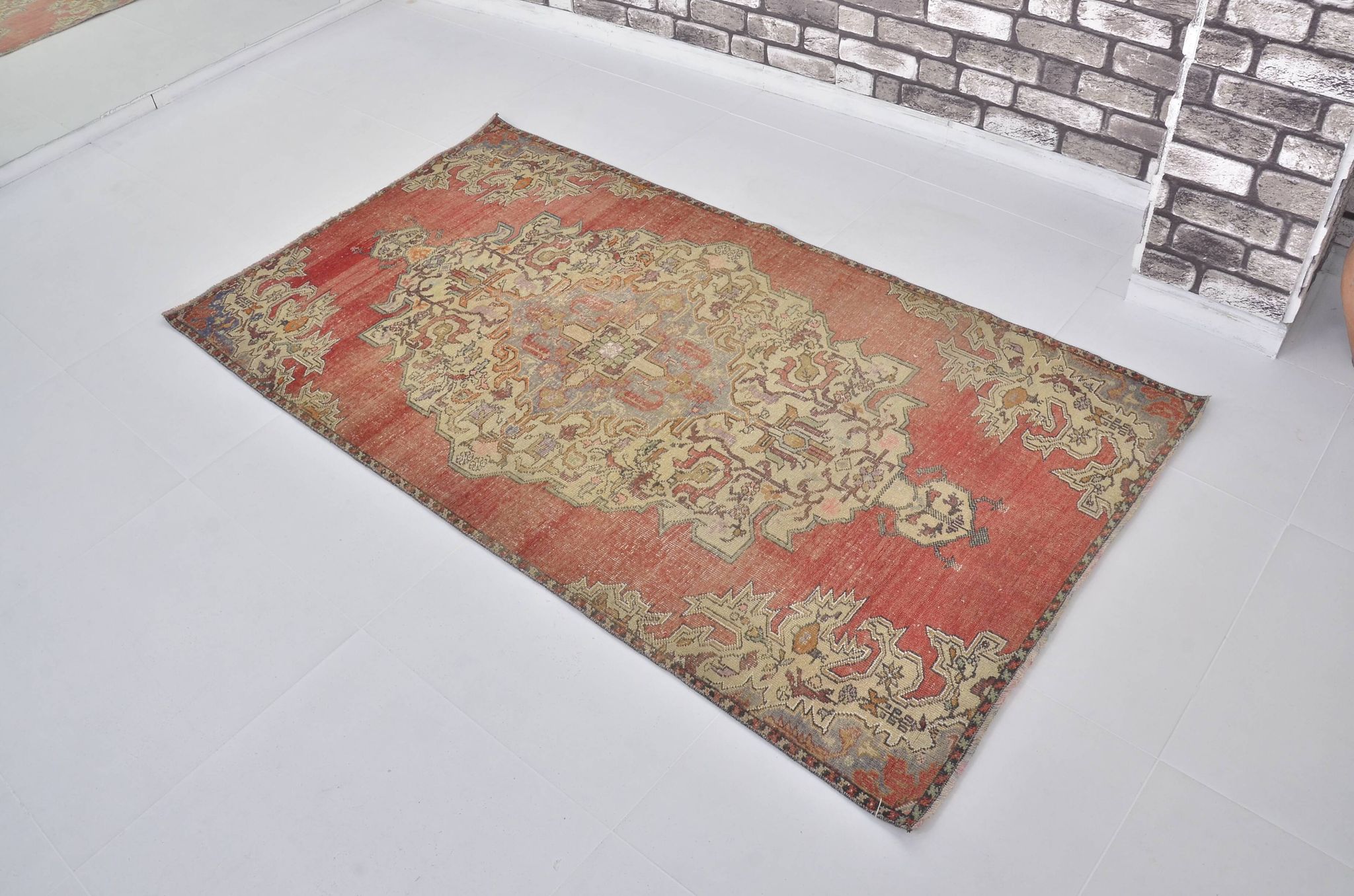 Red & Beige Oushak Rug sku 2489