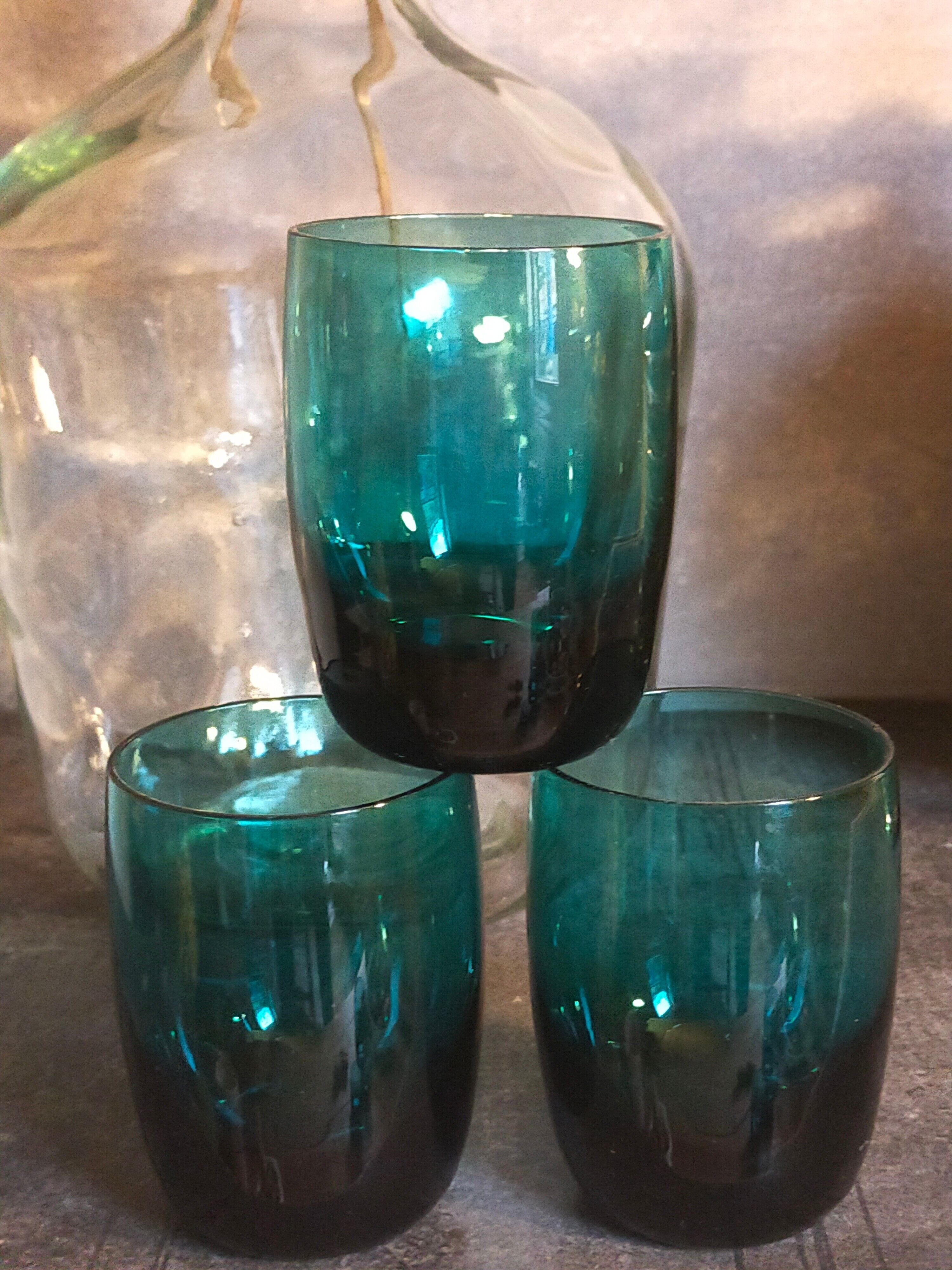 Six verres de verrier bleus paon vintages