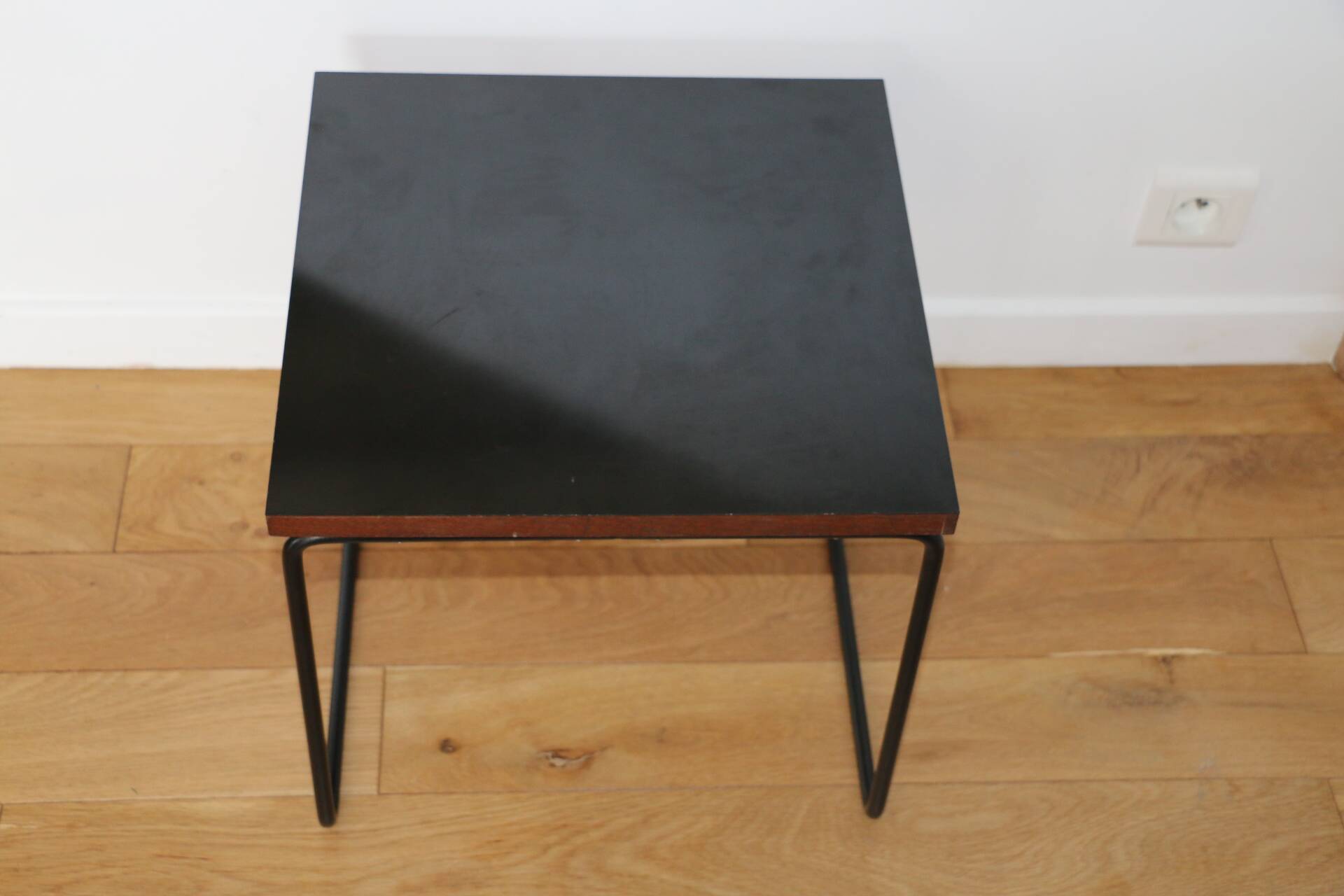 Guariche Steiner flying coffee table